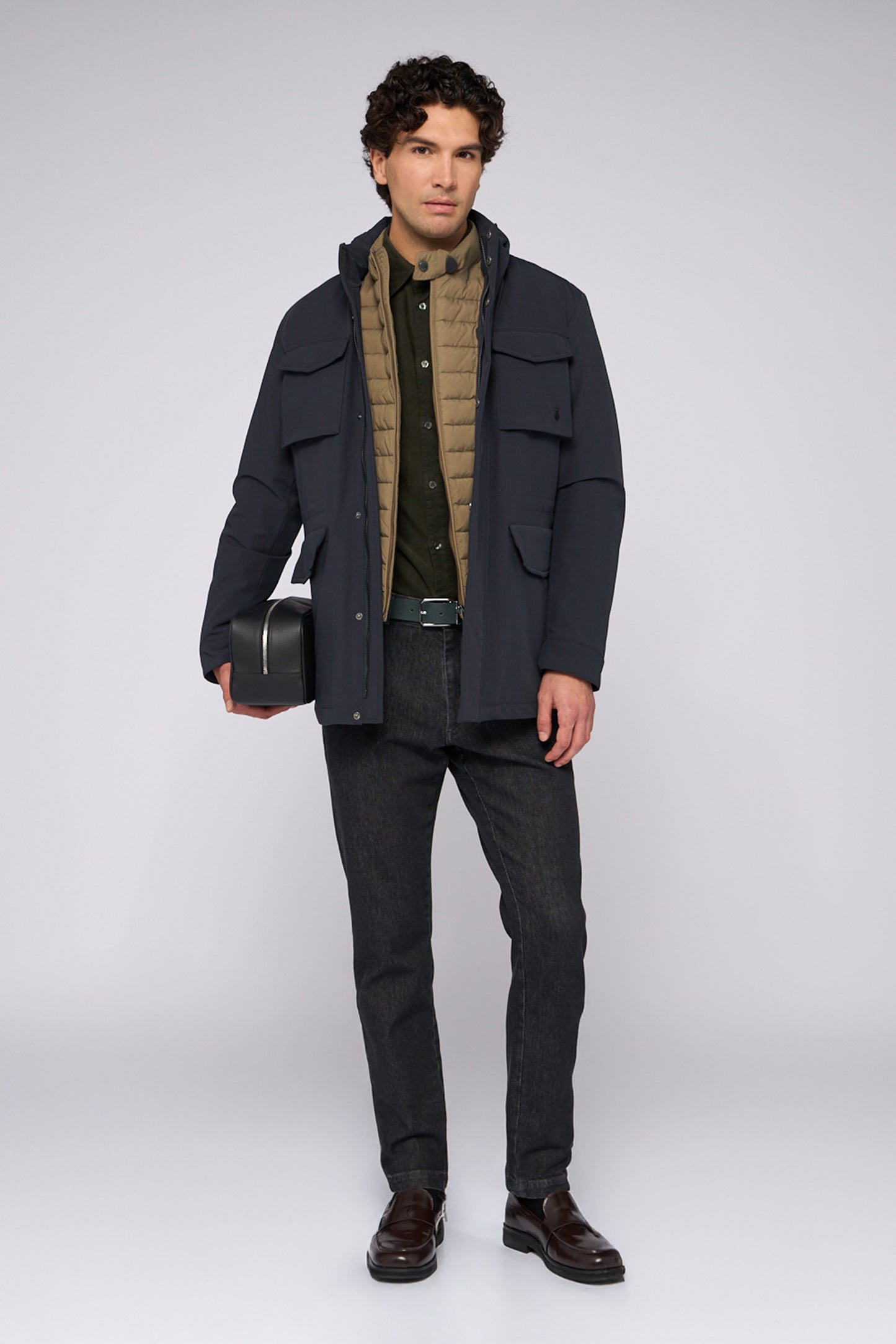 Gilet imbottito in nylon 4|9a12ff3261397b0bca586c53e6985181643a1e2eae1b1671ebcdde32fe6ee489