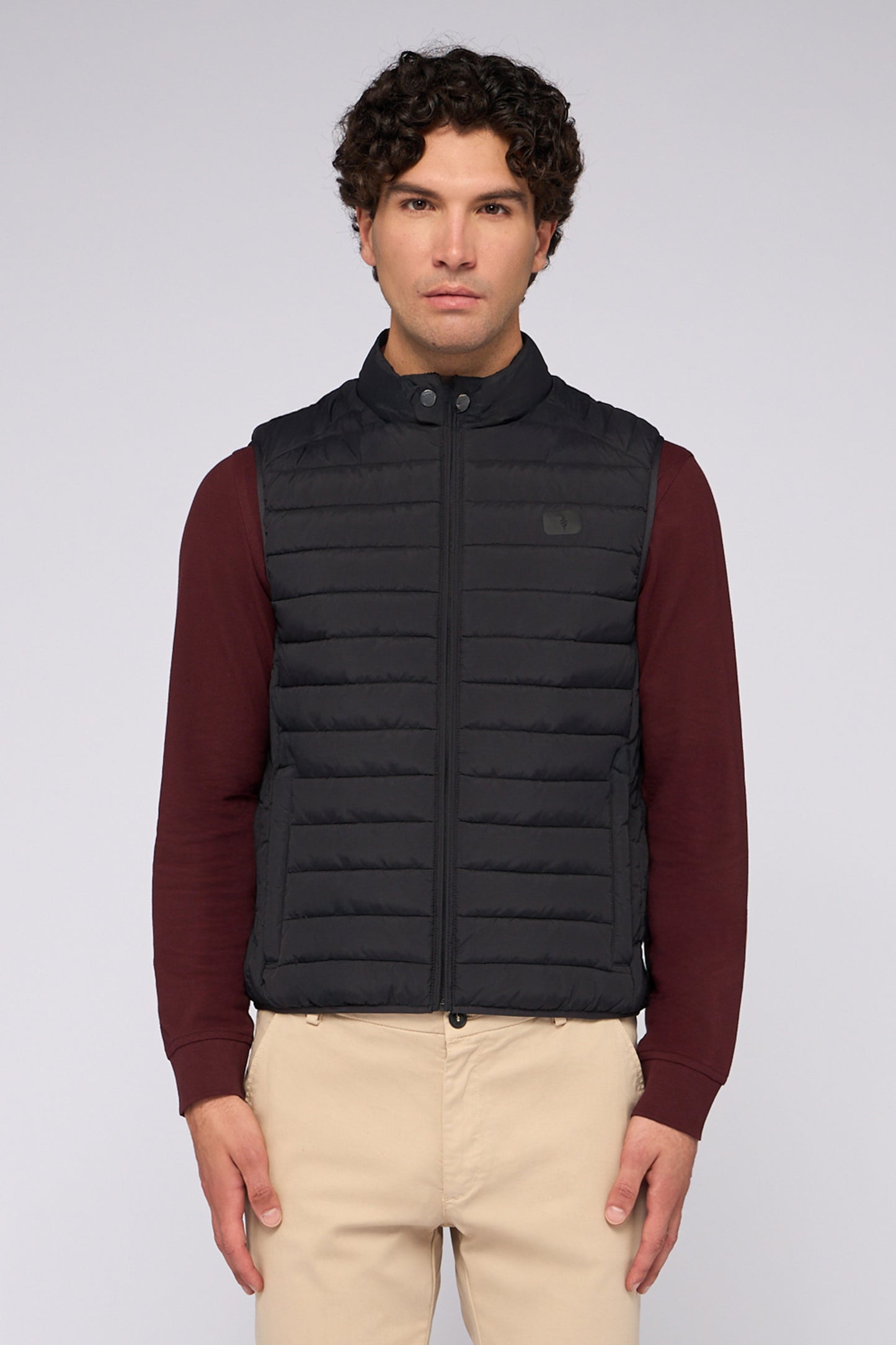 Gilet imbottito in nylon 1|278e3bd167904dcf6afdcf0a2bdf6207643168be8686e7efcb50b8f95f276970