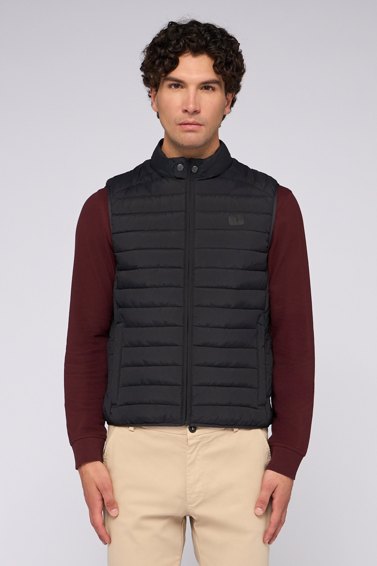 Gilet imbottito in nylon 1|278e3bd167904dcf6afdcf0a2bdf6207643168be8686e7efcb50b8f95f276970