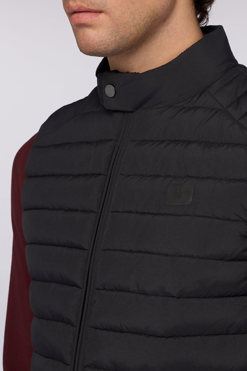 Gilet imbottito in nylon 3|58697d207a486bdad4841d12f88786de11357f23192aaff9d099a4d8aa23b76e