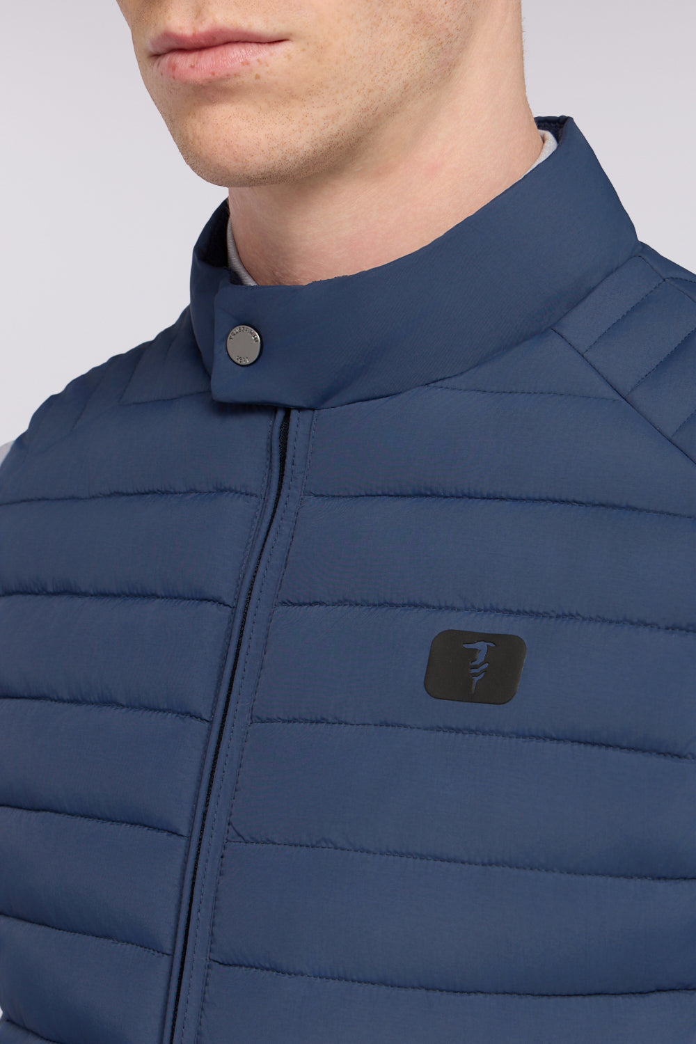 Gilet imbottito in nylon 3|55a4b51931a0f8fc4611a86fdb4679973924628a73c1d94594371add834d0ce0