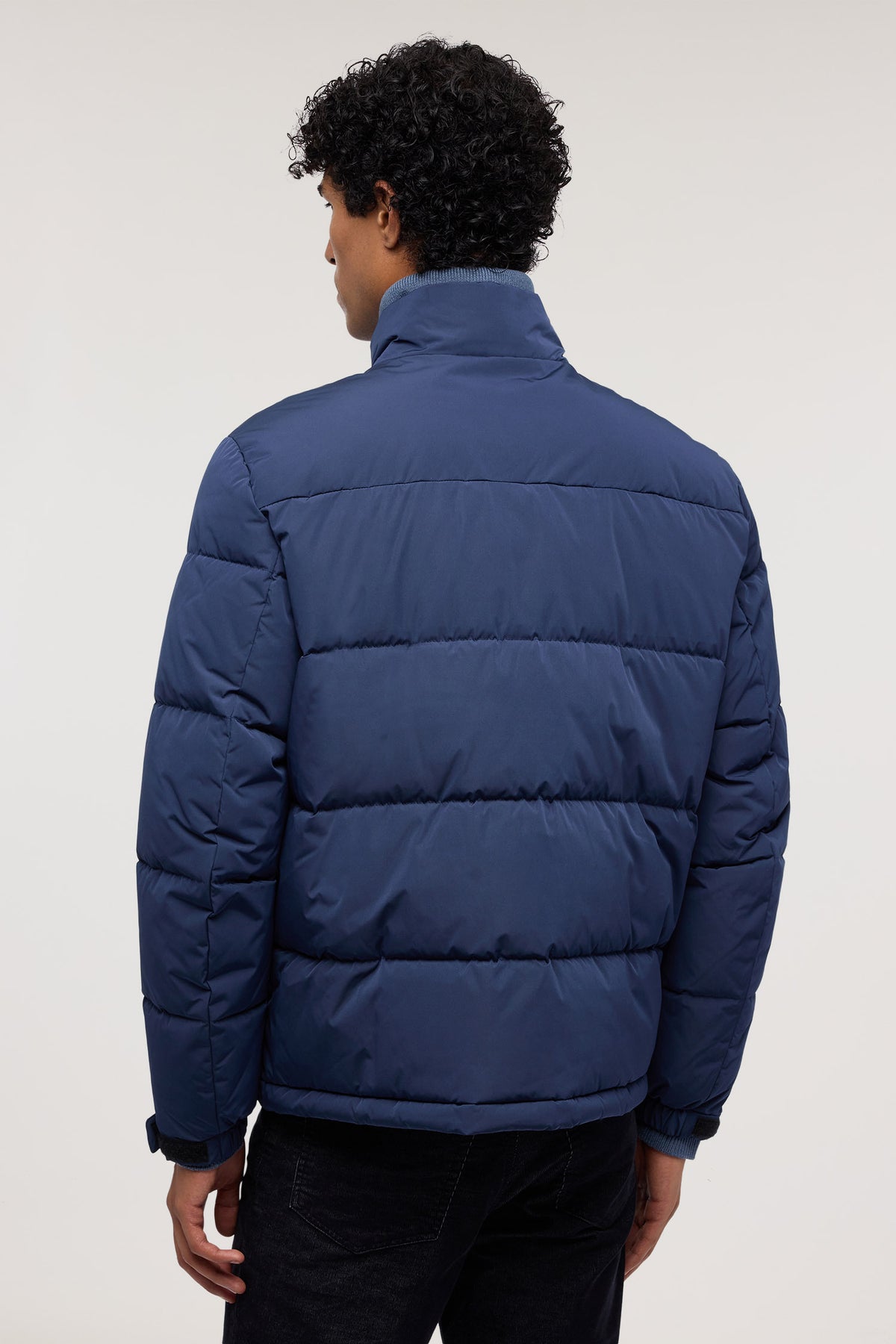 Giacca imbottita in nylon opaco 4|361ae7298d6aae16483bbc08b88bbb237c141aa549c575a81e36cf3783aa800b