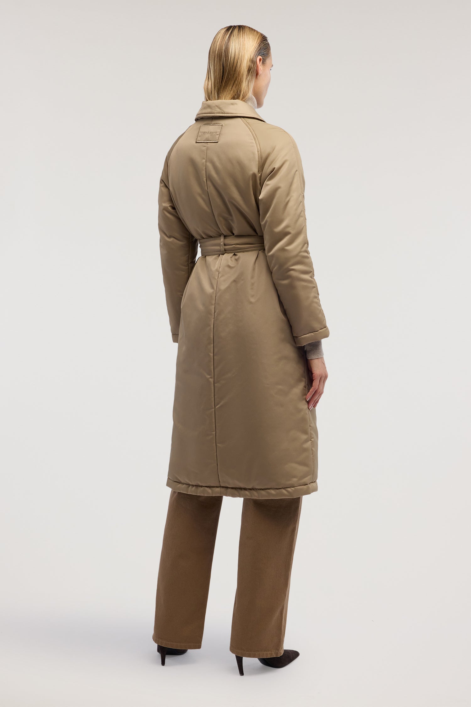 Trench imbottito con cintura doppio ardiglione 3|746fdf02dc3753b31a3931f5b1d573565937656b0a8cd808dccb22cc463d8bc9