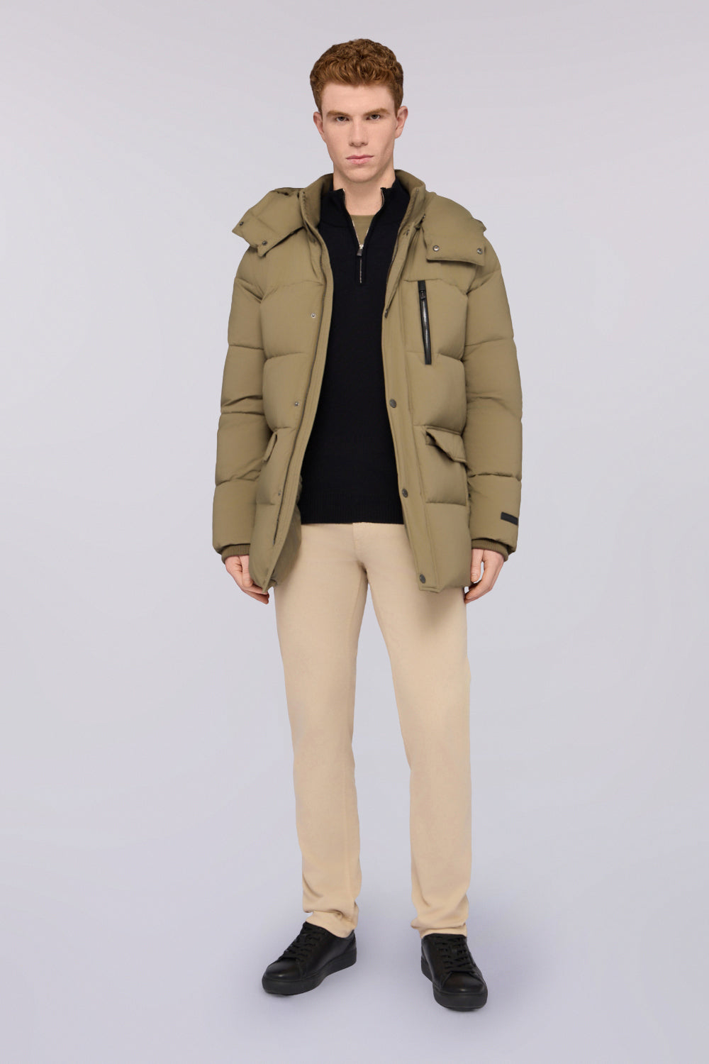 Giacca imbottita con cappuccio in nylon laminato 6|bb5cc06adda46903ecc38cfcd7129070068237a02da416c2dd8ff595ee8d2c95