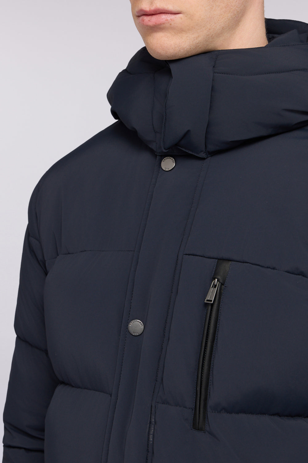 Giacca imbottita con cappuccio in nylon laminato 3|1b15c28c6cc2d818078b0d9eb1fcaffd45e5d7f2a4098ef51c13492d829fde34