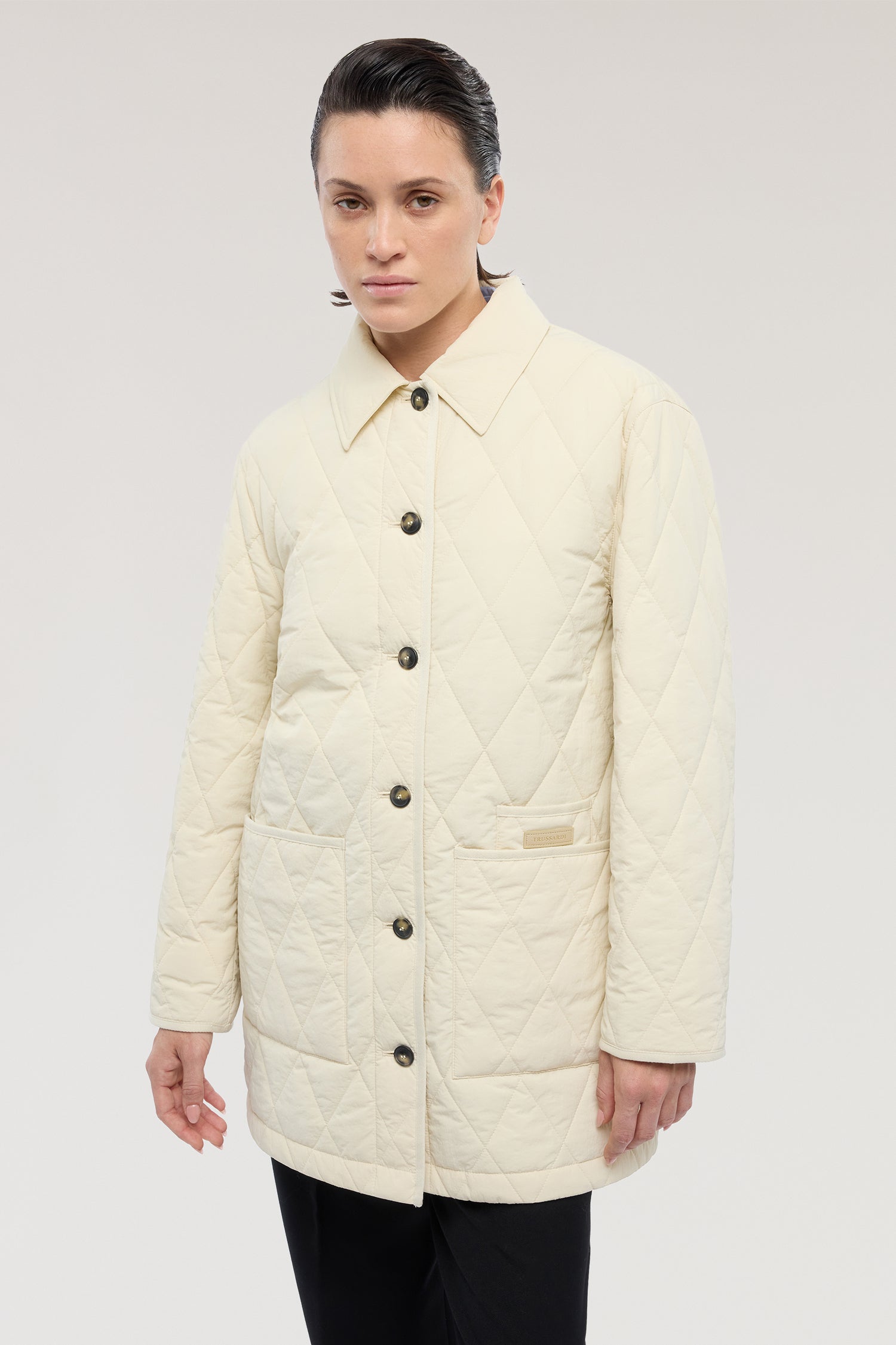 Giacca imbottita lunga in nylon 1|02bb8deb1d5e9bc769b3de807466c64018a77e2c312edf8ccee38295eeeba1e0