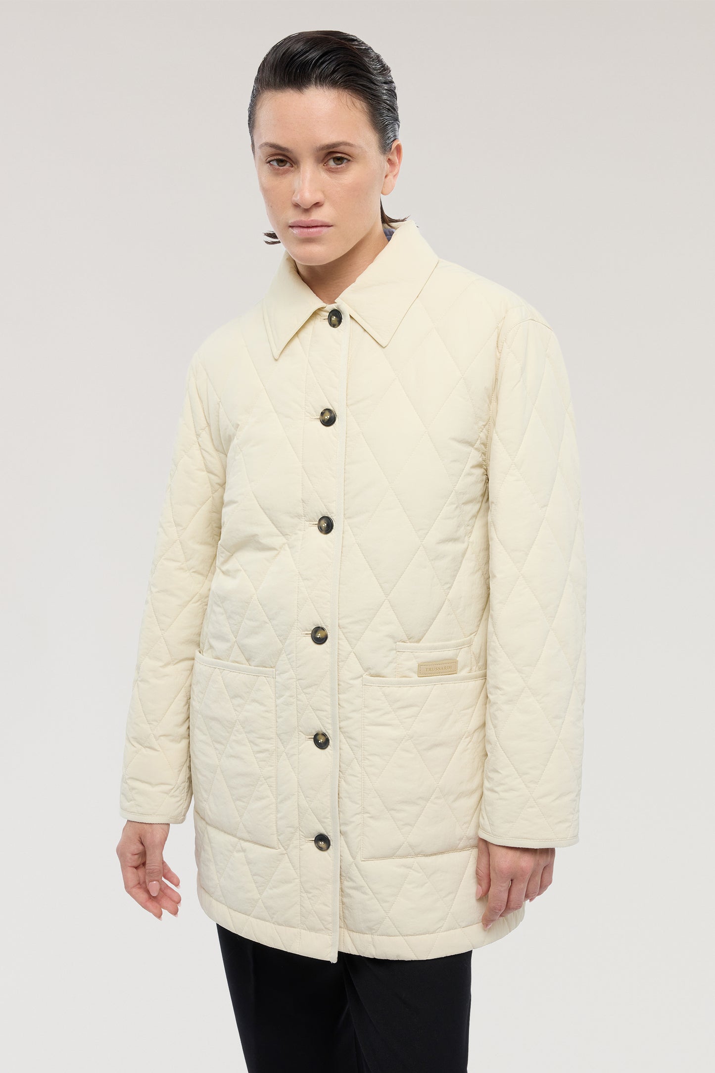 Giacca imbottita lunga in nylon 1|02bb8deb1d5e9bc769b3de807466c64018a77e2c312edf8ccee38295eeeba1e0