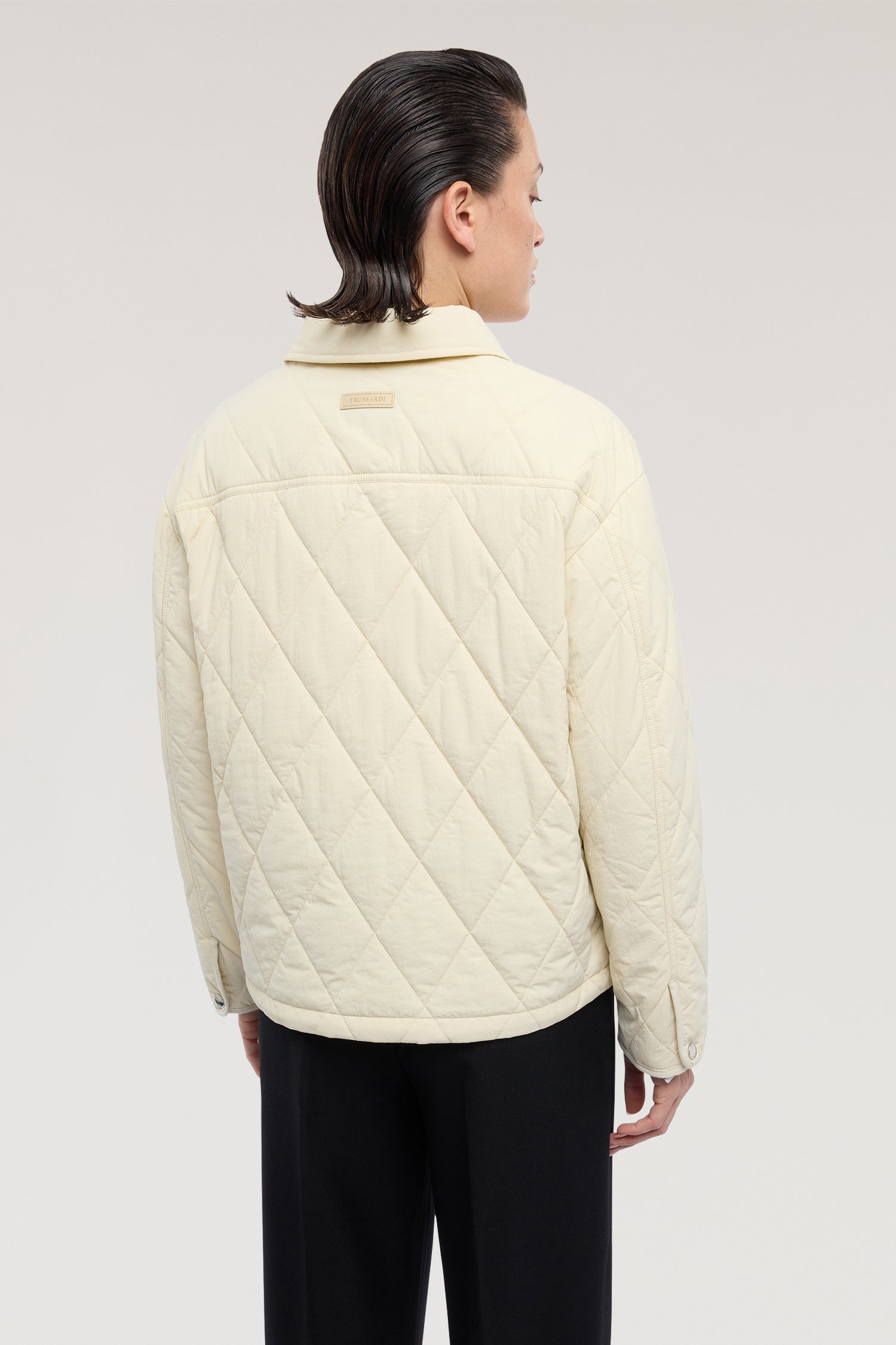 Bomber imbottito con collo a camicia 3|e95da46ad523ef2c12c55b416fa32fd27063e7a55bd26ebc0a8851e93be25e5e