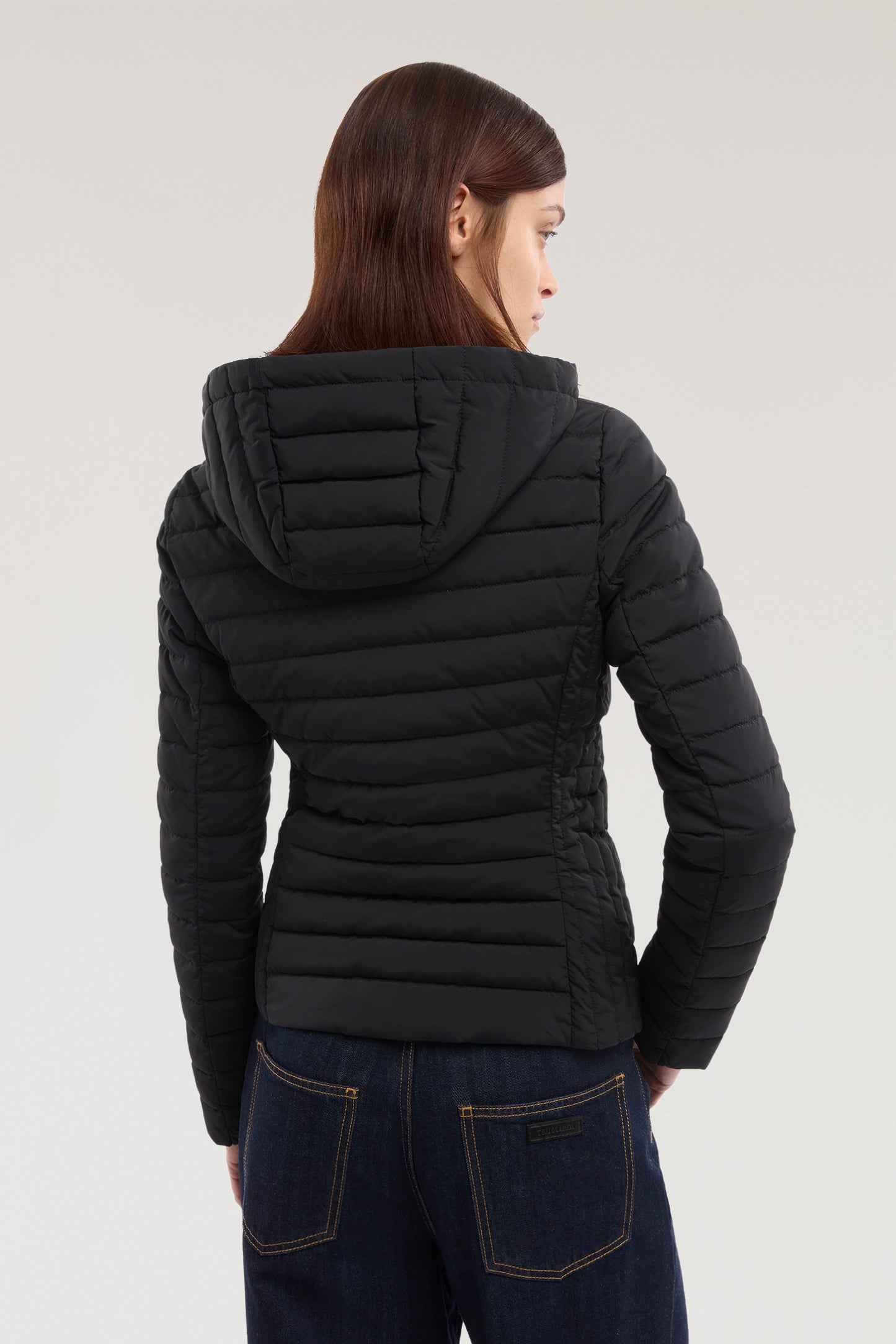 Giacca imbottita in nylon con cappuccio 2|eece76cc25c63c0a50ff37da3d41e96cdbcabd0447ab6c28c482f477e6ebebd3