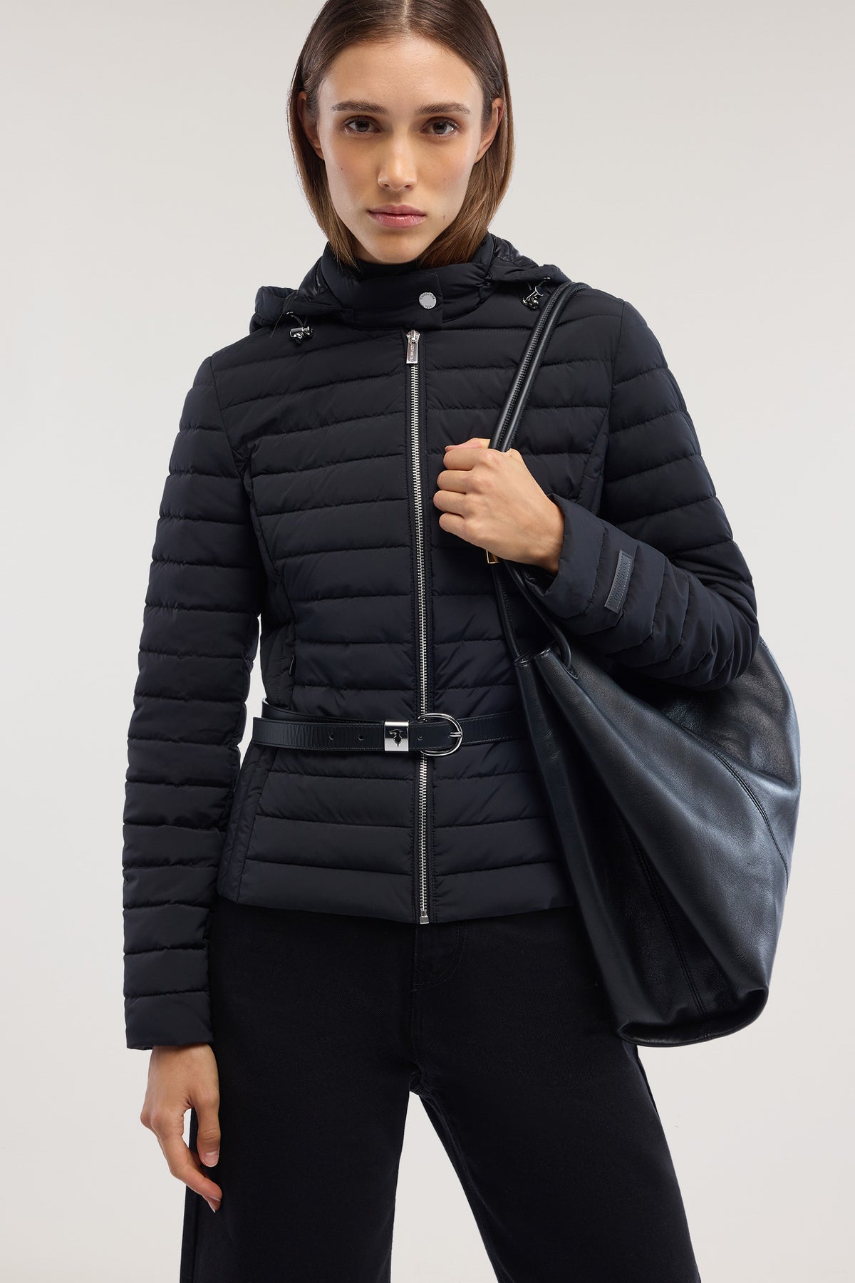 Giacca imbottita in nylon con cappuccio 4|8f3bd4ca14db05199039abb82969dec5194c22462e9472f51625964fef601d92