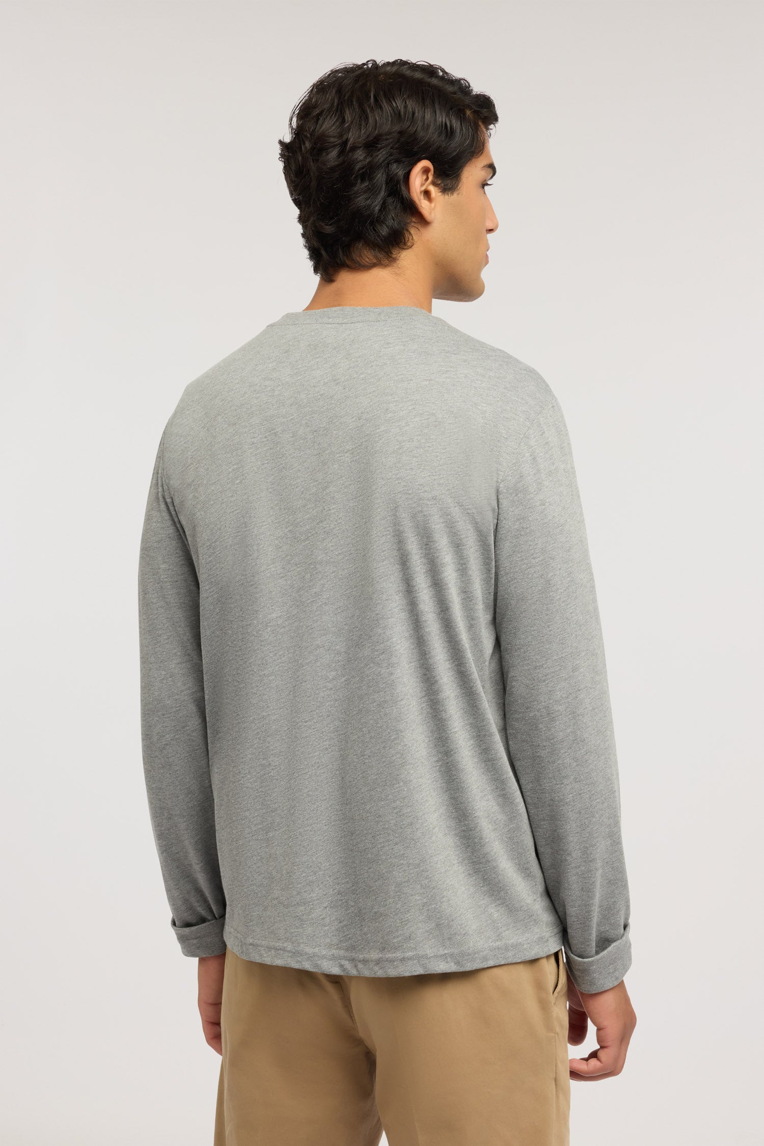 T-shirt regular fit Gentle Society a manica lunga 2|5fcc4db462a2189368a288006ba79124ef4a90f2863a149ff24b07e30f6daeaf