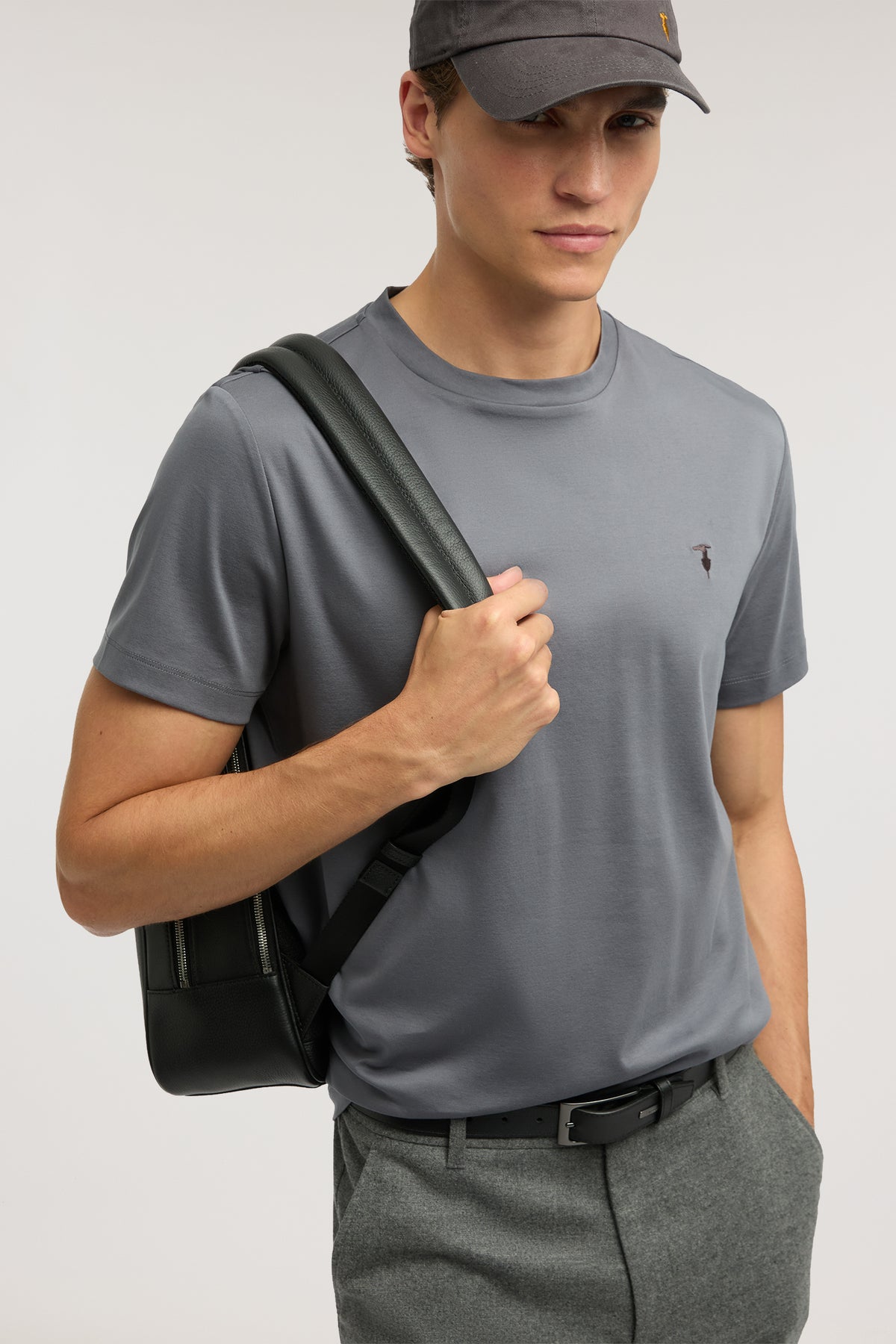T-shirt regular fit con ricamo in cotone mercerizzato 4|3a640306e9199acf097c5d2ee9953906d7bbe45d763257cda1a5b8212021d161
