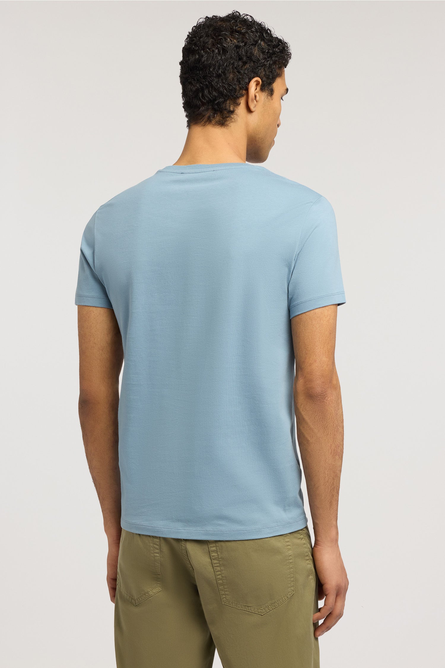T-shirt slim fit in jersey stretch con ricamo 3|d6f32a0b7cb46a9b58951e4121998901cc93865f6b0bab0cd7bd394afbfb17de