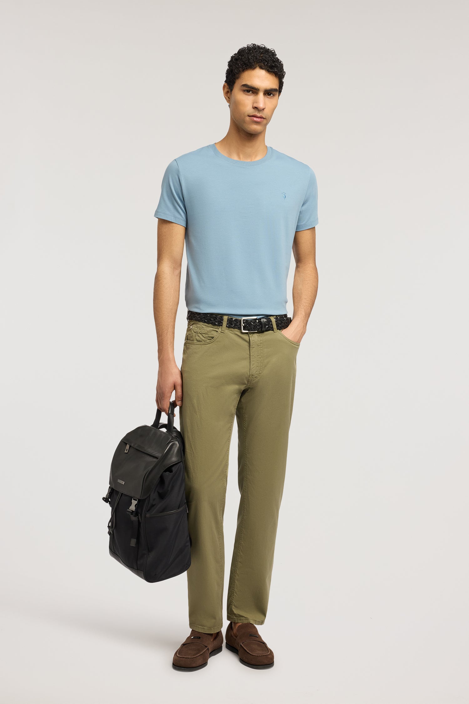 T-shirt slim fit in jersey stretch con ricamo 4|23aa118c2ca764a4f3fb93d1010e2b482572fd10bfcaef2304a0ec47d2a9786e