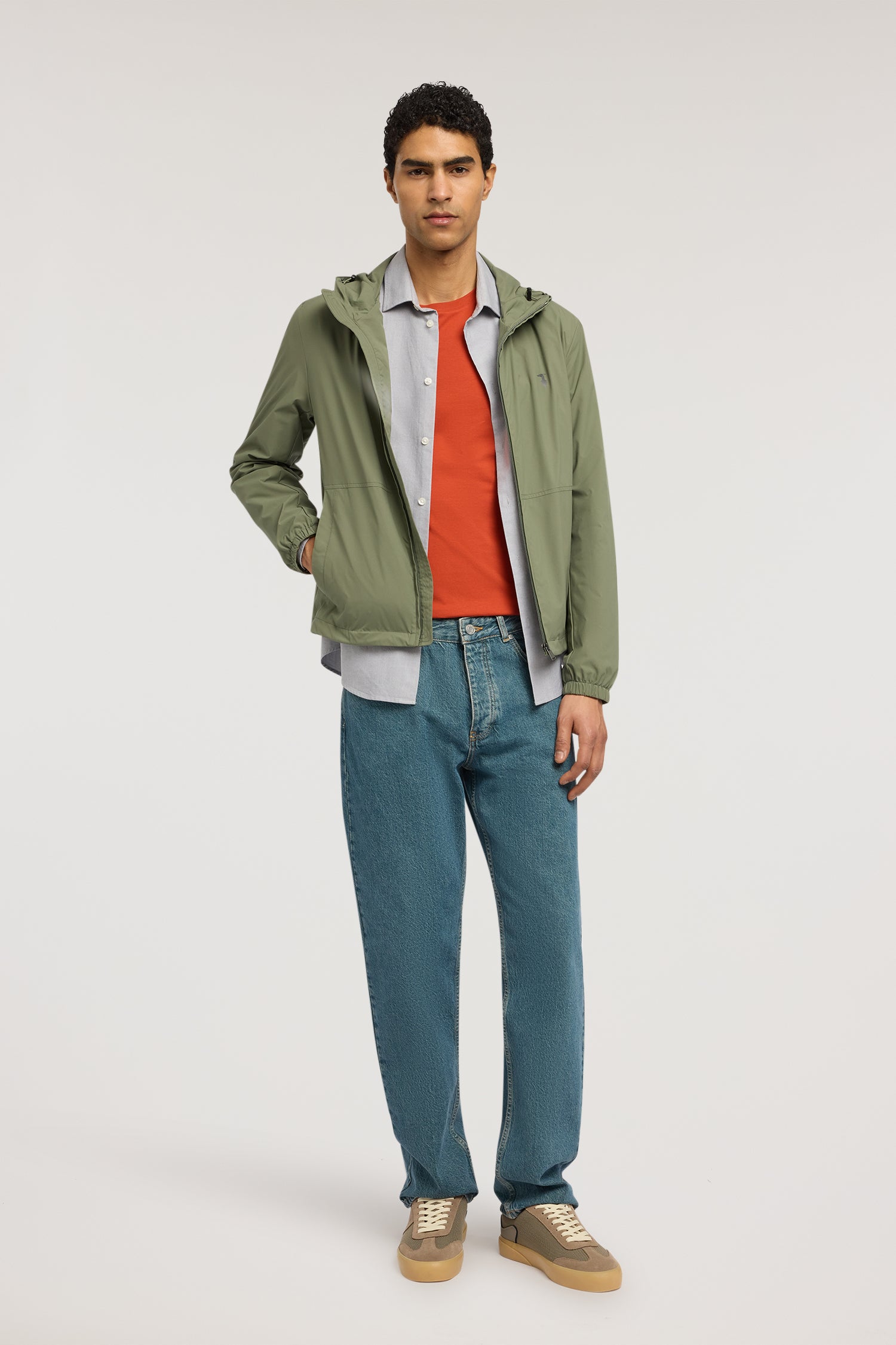 T-shirt slim fit in jersey stretch con ricamo 4|35d43531762b3a16ba8bbff1b2e92babe1849919f137347190adbe0d68b4adf3