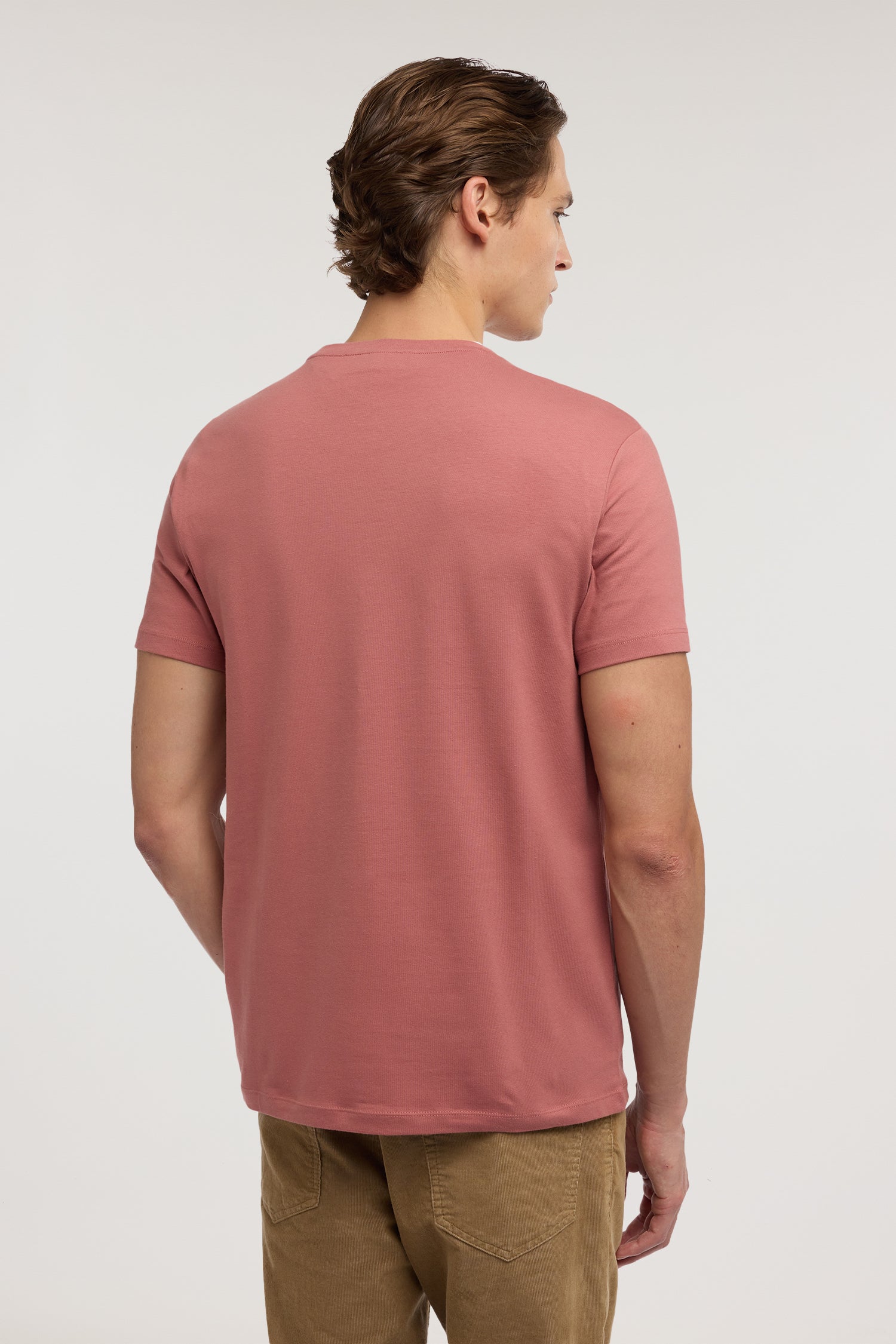 T-shirt slim fit in jersey stretch con ricamo 2|10577ff190e3da14c3fb0f4b3e1ad52b366927c97a9d7476150d2fd47edff46e