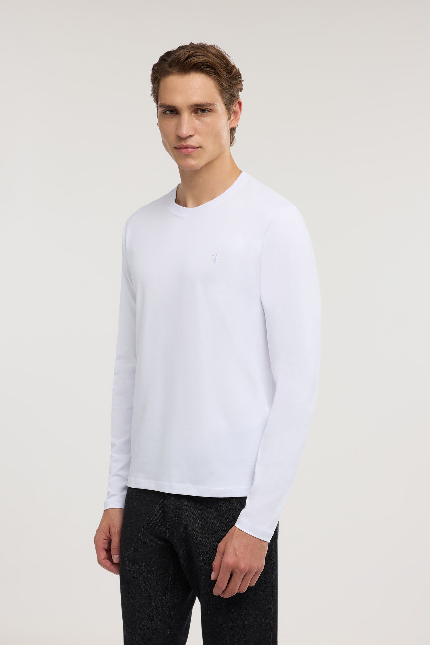 T-shirt slim fit in jersey a maniche lunghe 3|6119a8a06f1780ea599025e71a5e045253a0416491d0ac3b7e36deb2bab00104
