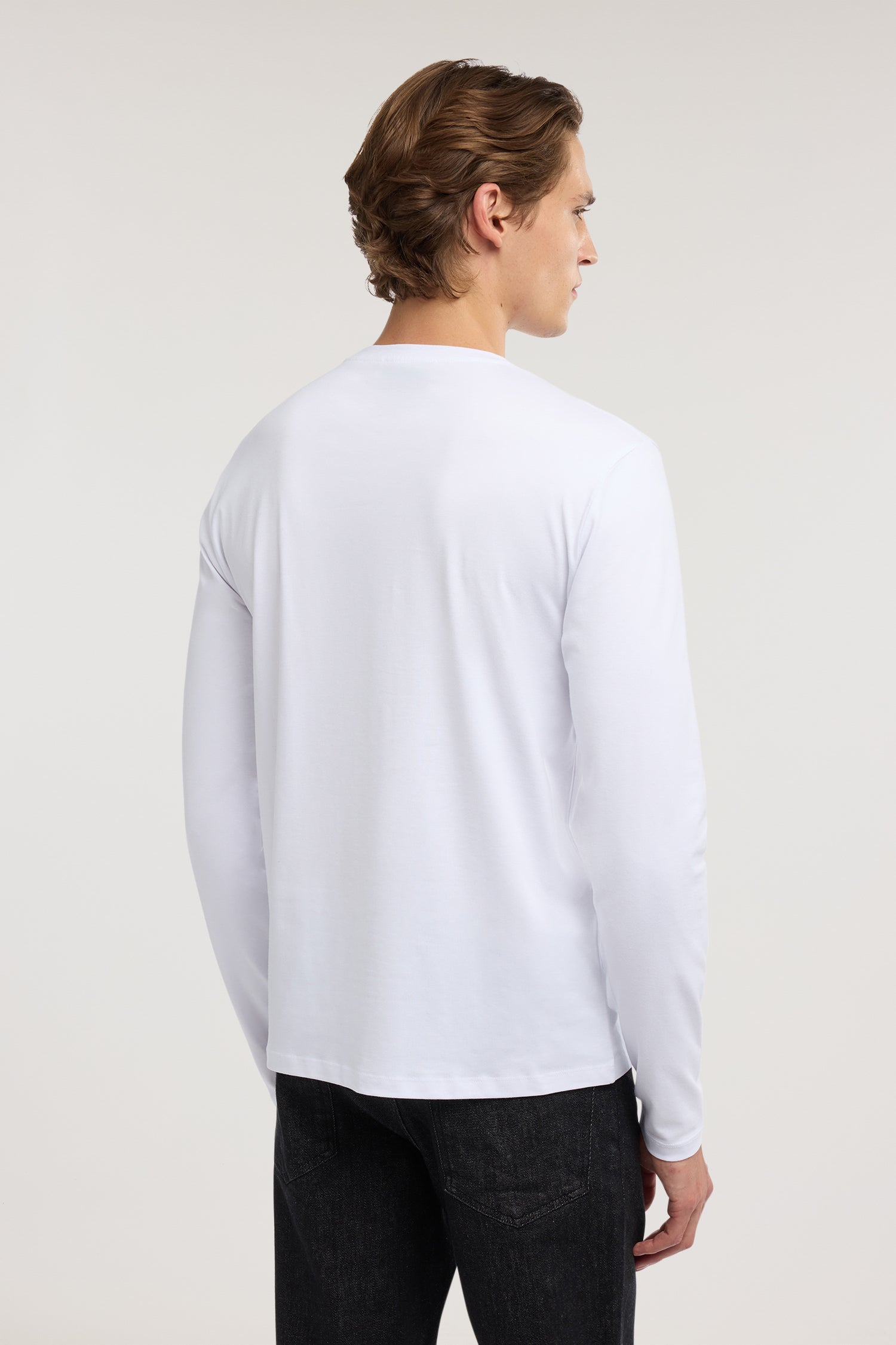 T-shirt slim fit in jersey a maniche lunghe 1|141cbb636139c2aad2f6f336996a8bc188d89de06f72d175cd482b7b63d0899c
