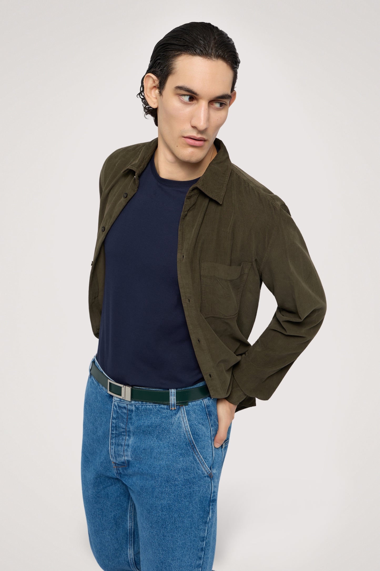 T-shirt slim fit in jersey a maniche lunghe 4|b9a5a224501dfc2f1666545ce5737f90b4b1e84f7b4029447054c891d8c7e643