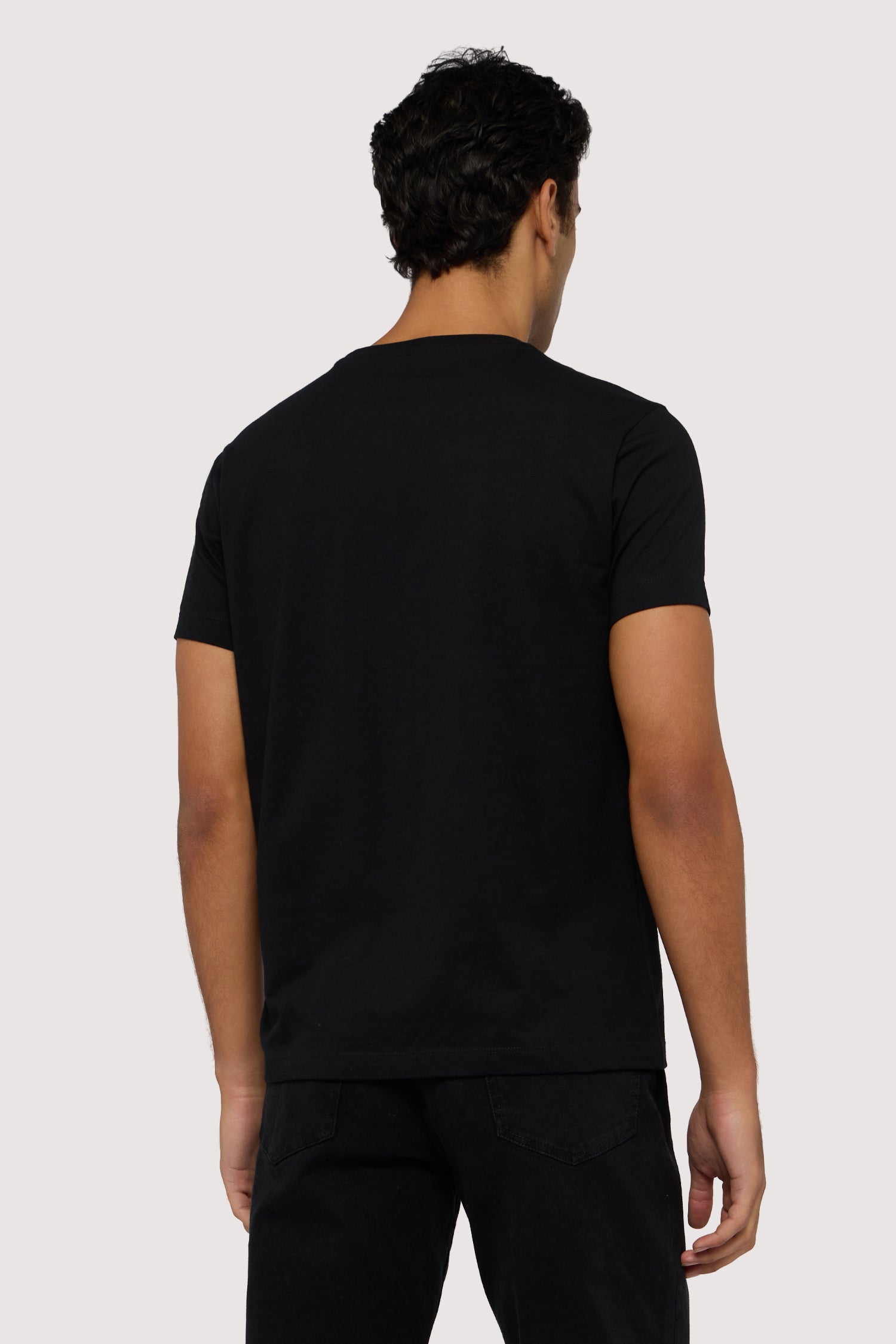 T-shirt regular fit con ricamo in contrasto 2|ab99654a0d47de12076d0ed7756a05e60e60cb885865591c4c77c82a9396c495