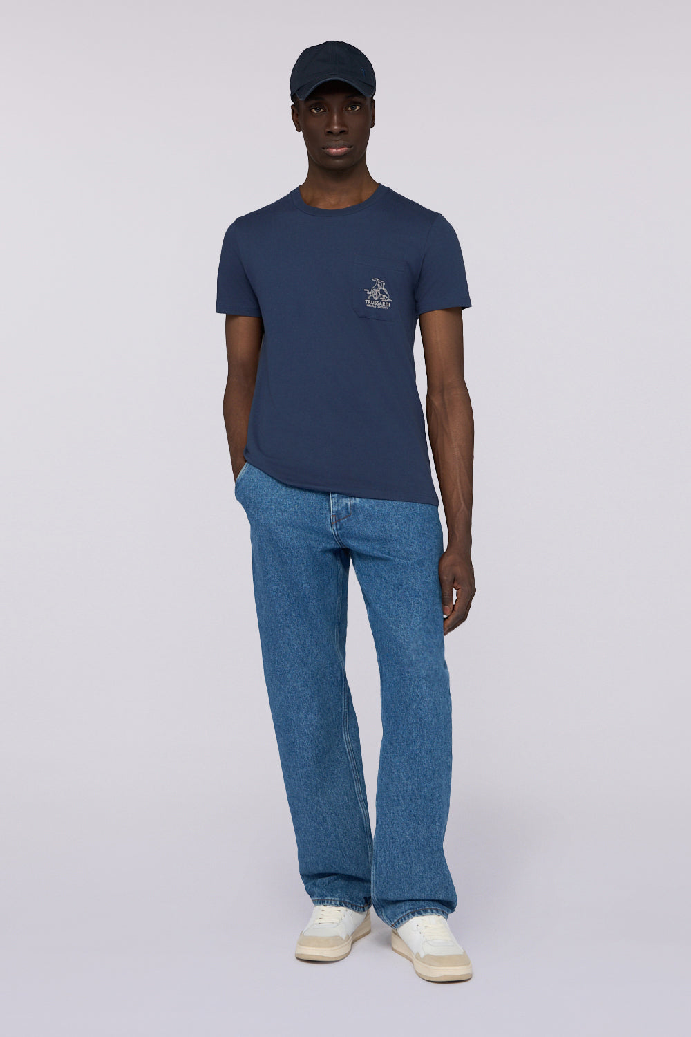 T-shirt regular fit con ricamo Gentle Society 4|711ecb4dedad9452a952916c99766a275ba8e5d0944aef7d8f9b148fa5d73f1c