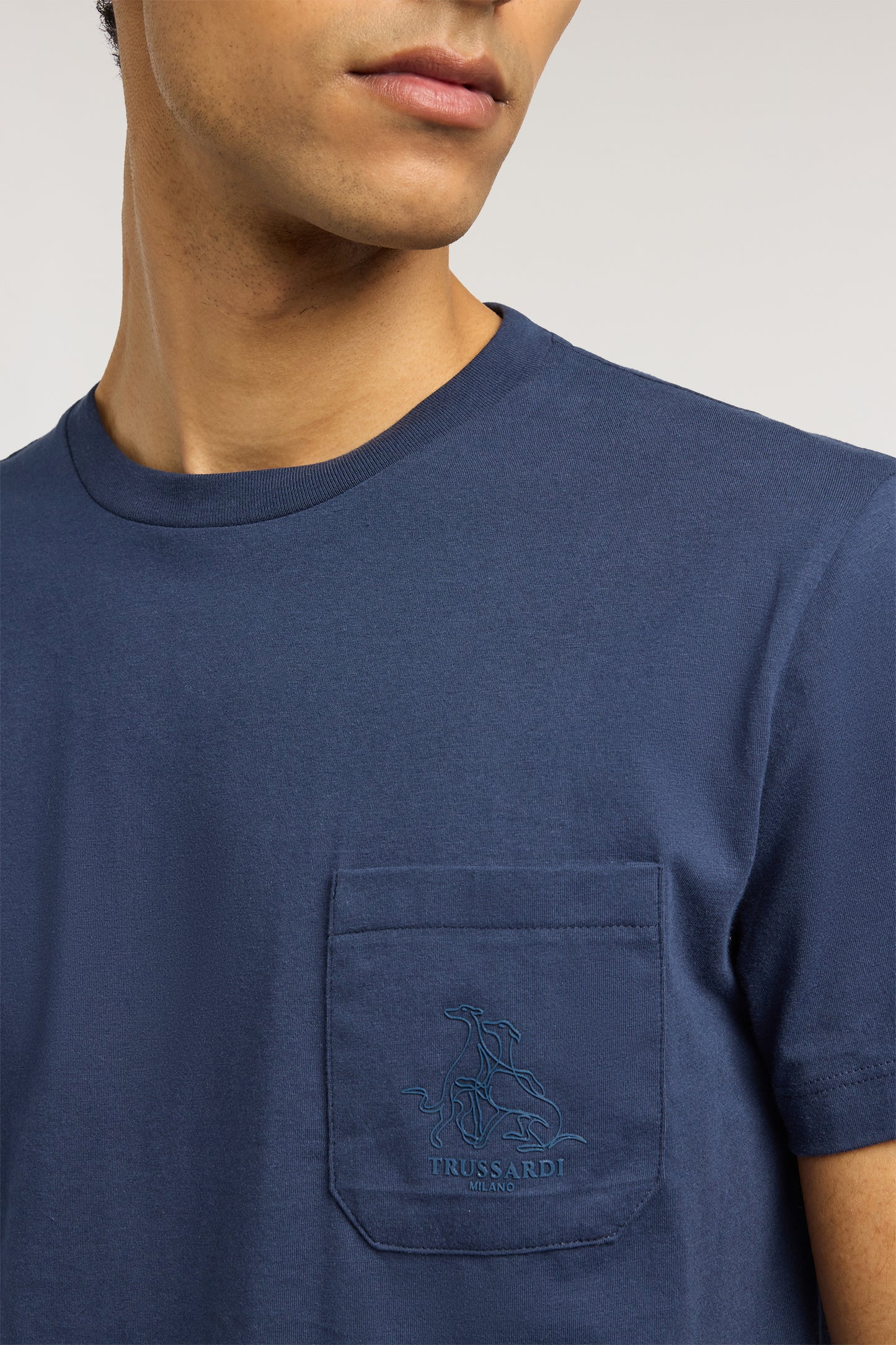T-shirt regular fit Gentle Society in cotone 3|d09e998f04a8f6ddb2f2e51067a21ff77cea9ccf2565952a3fe8c5077f47dba1