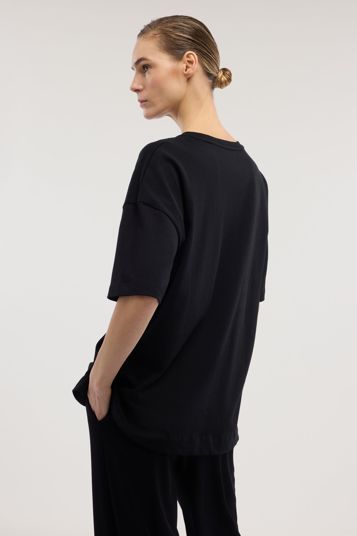 T-shirt over con stampa in jersey di cotone 3|50a0437b085e4a988382439466310f5fa05f7f78a3bf09af08fdea8963b70c7d