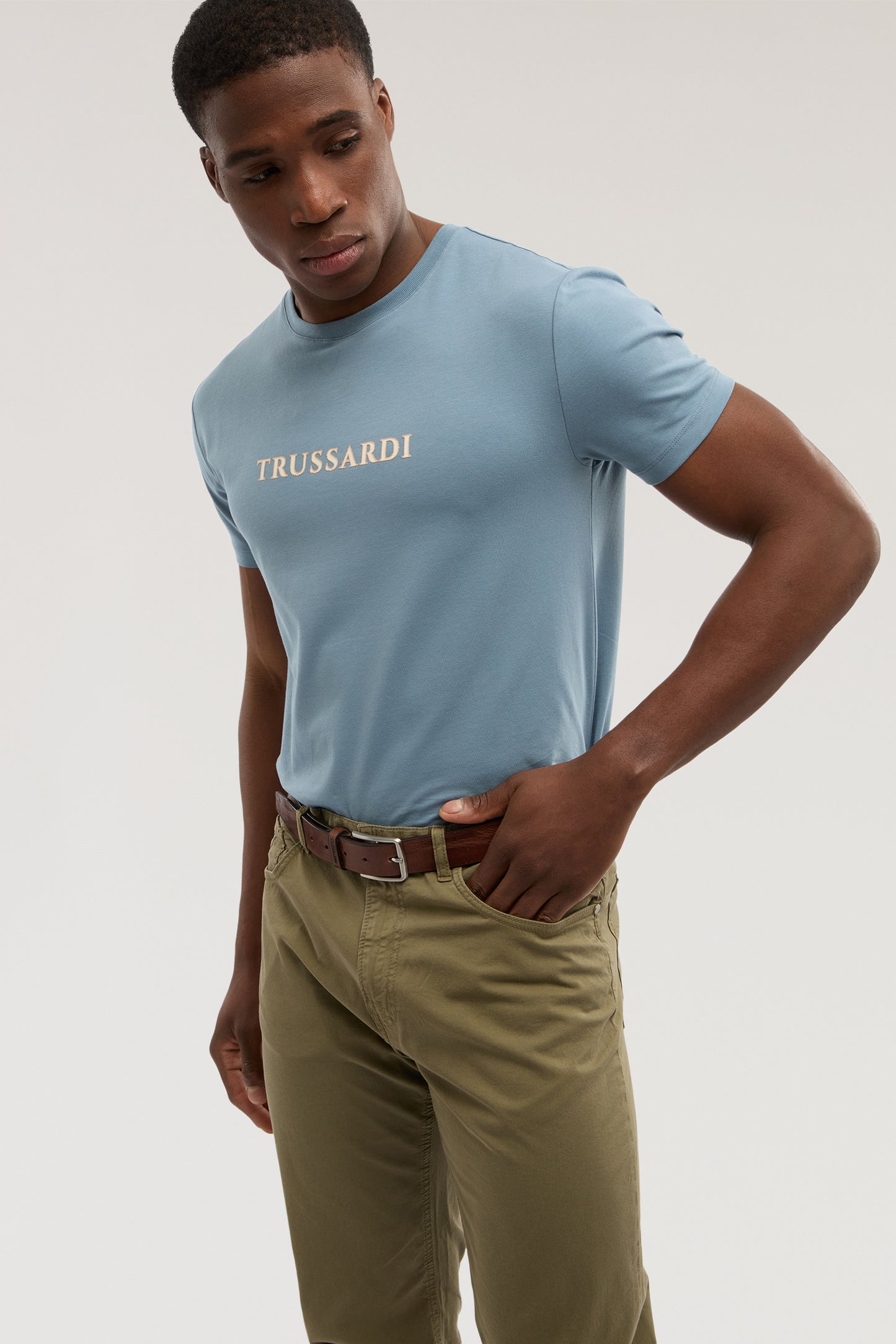 T-shirt slim fit con stampa in jersey stretch 1|9ec7f75eed1381e10f1a90172056af28a26db5237c524a473ce910706a3ef8f3