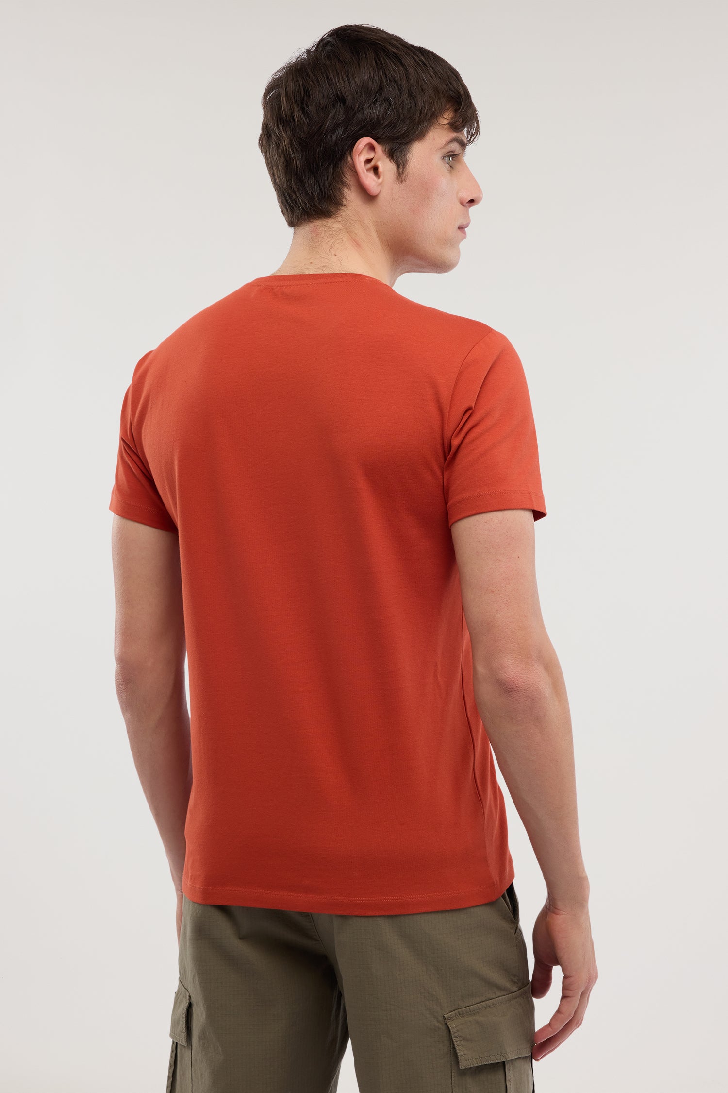 T-shirt slim fit con stampa in jersey stretch 2|a34756d13857a697c17db7eee4e0f027977a95fd293f26305fc720036c7d2ff5