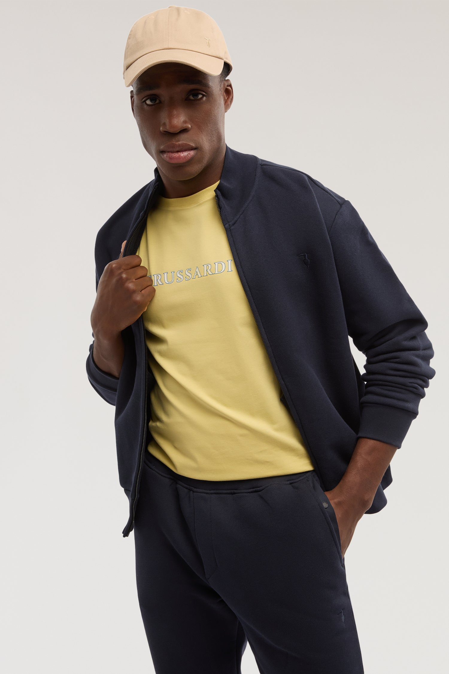 T-shirt slim fit con stampa in jersey stretch 4|c410db56775f856a80f53b8c6ab7ddd50168af73add4799e3bd27d15fe0d7d1e