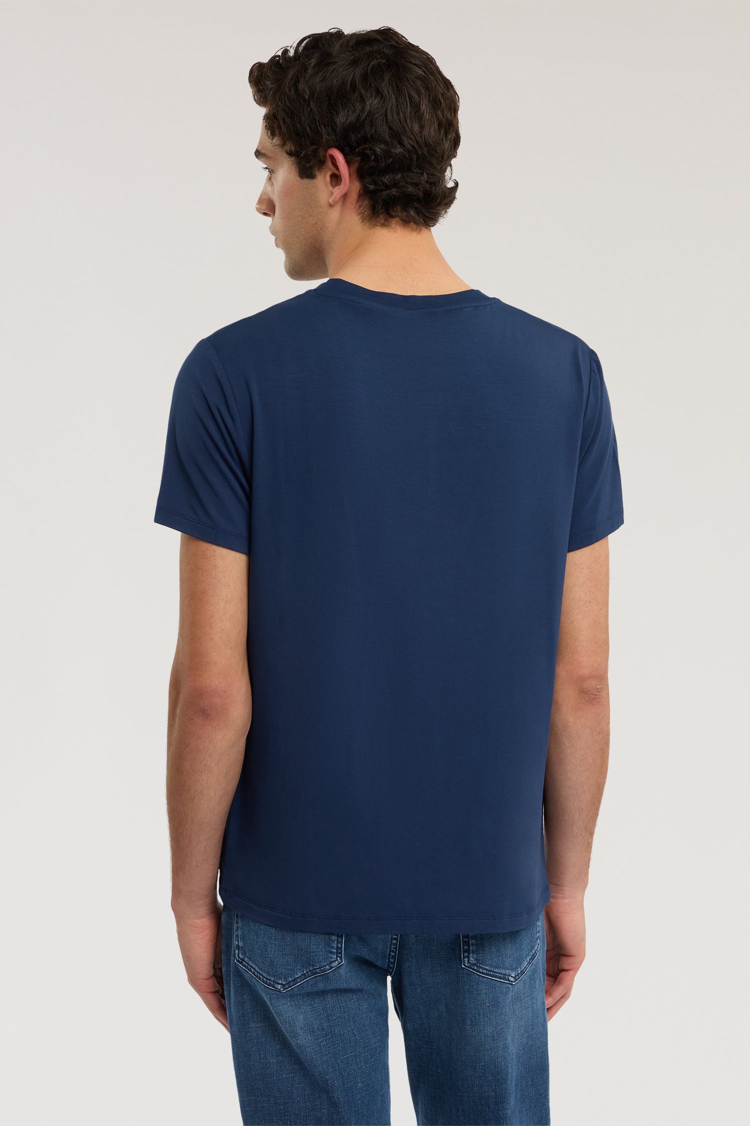 T-shirt regular fit in jersey di bamboo 2|d3e29bb583e5616280922b3d505a60cc6095e50496c8c352bda2ff2f9f6494bd