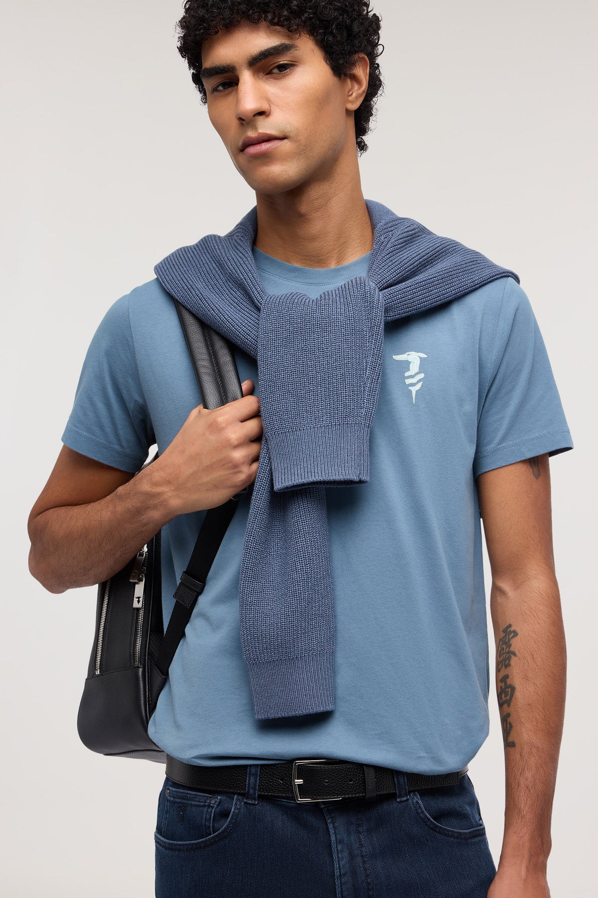 T-shirt regular fit con levriero dipinto in jersey 2|316342e4b862233dfb5c9ebff66d8ce6b60db19c6c4ef3594bd51d4faf0c9cab