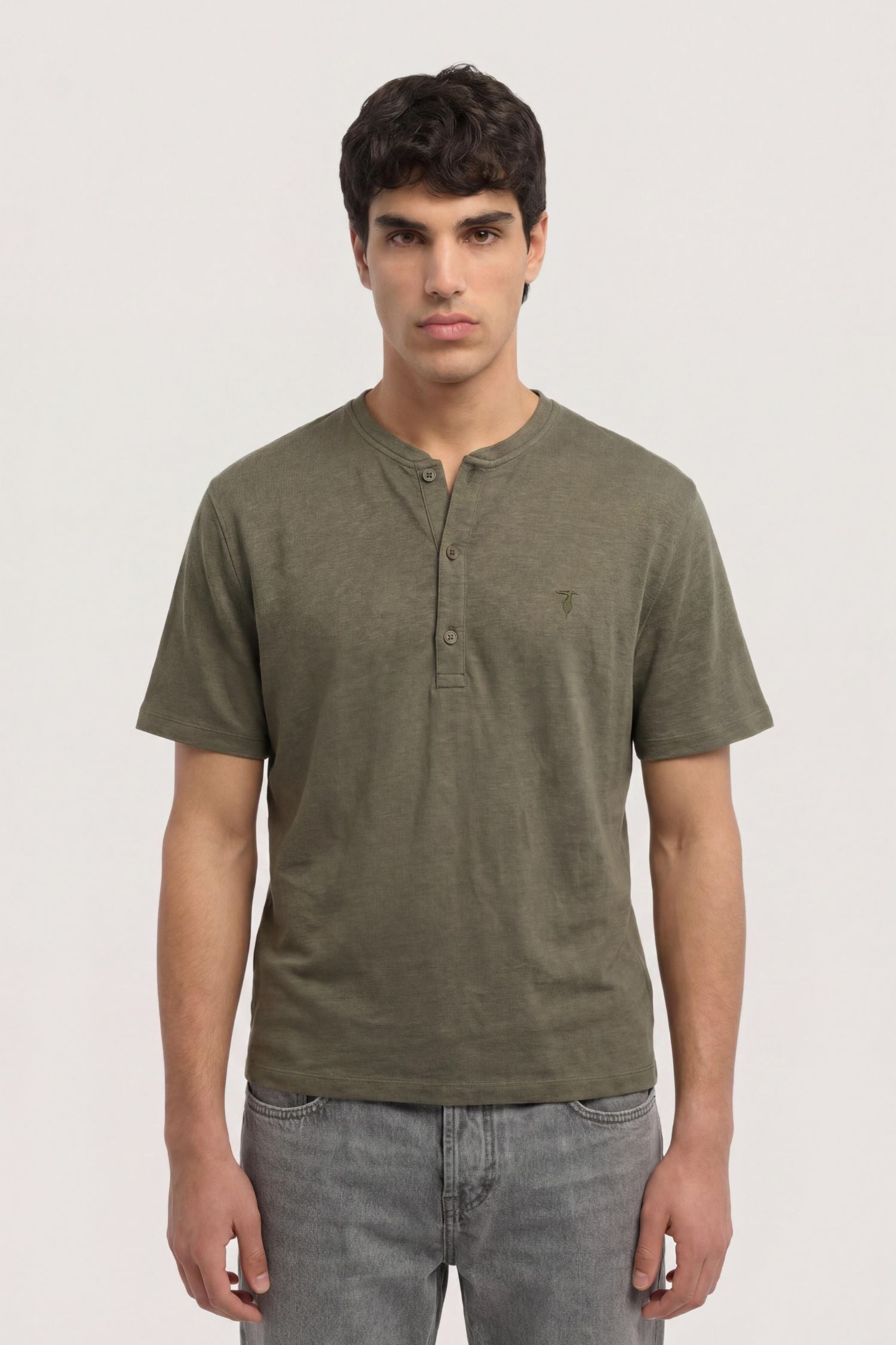T-shirt in Puro Lino 4|e3bbfed1291e97799652dd6ea70a7b057b4ece2f4101ffb7f1d9f538beb3492e