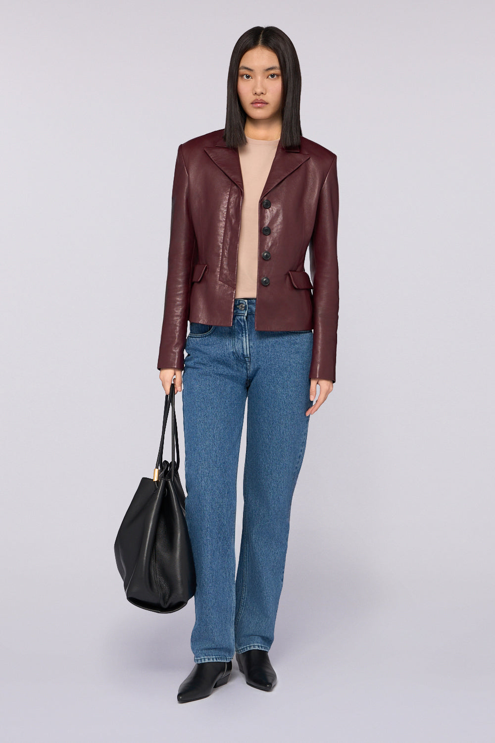 T-shirt slim fit con ricamo 4|5a28763b7fd61458d3b1ce3ffcd051cb7ecf1f0ac45a9080694462138d6ebd6d