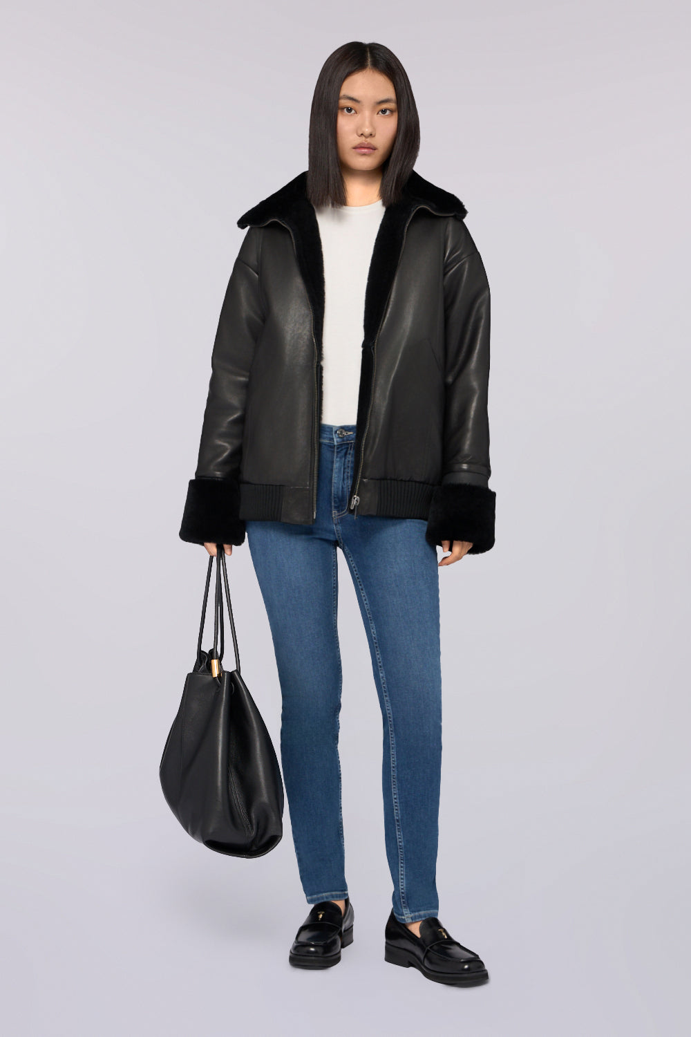 T-shirt slim fit con ricamo 4|d2c6521b60430f8330c7d14a1499b42fcbf1e3c136bc64111404ecddb60cc9c9