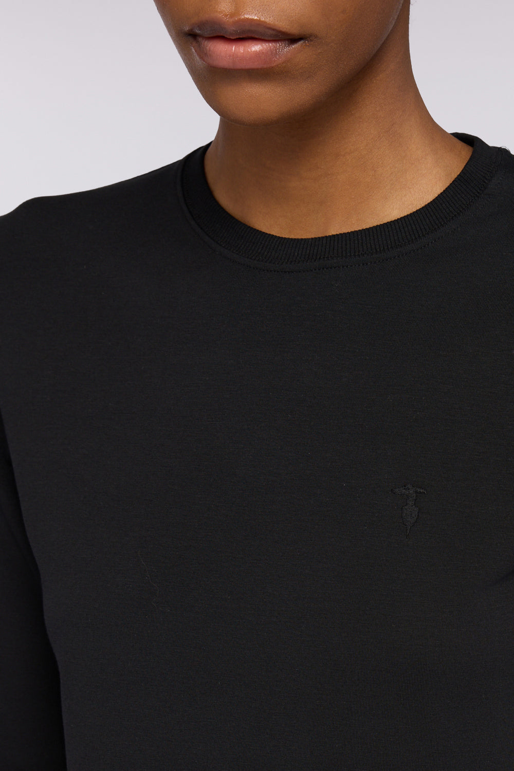 T-shirt slim fit in jersey a maniche lunghe 3|5f45ff2d86be3c63062bd22f87935220e7139cd743eda6065f08510e2ec11f2a