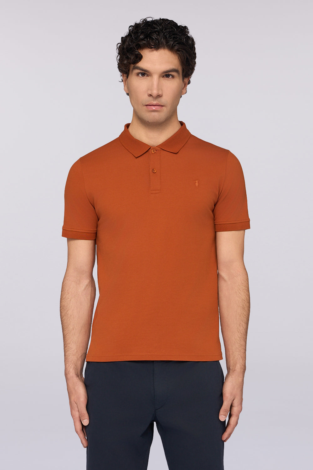 Polo slim fit in piquet stretch 1|23b2156dda151169ada926126a23f4e0e69265ea52a1707b4d1183ff24da6eba