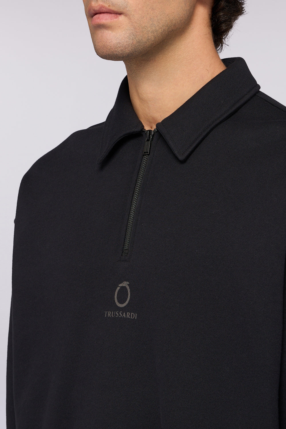 Felpa con zip e collo a camicia con stampa 3|85a9d3e0253980744bcca30a7b4d88464ab57b22c77e169f6ba09e1533c098fb