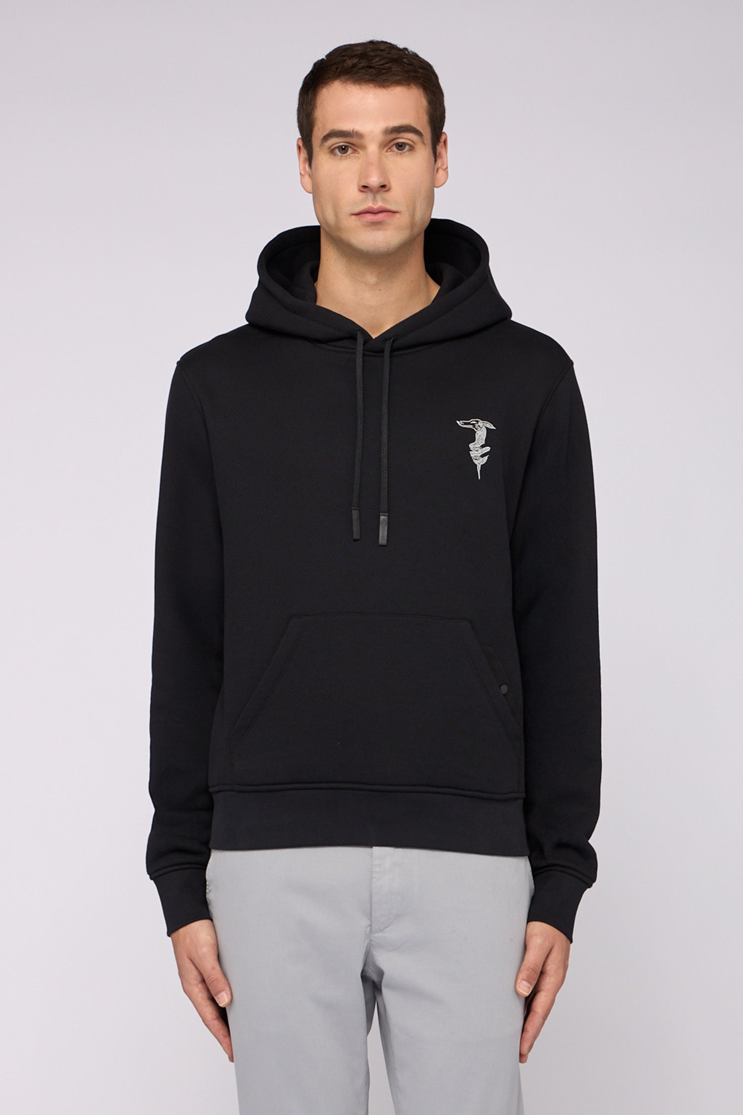 Felpa con cappuccio in jersey con ricamo 1|581b28c4d39d5935fe76502b59ebcc1f6d7b36cf9f54c51eefe9ac8bf879844a