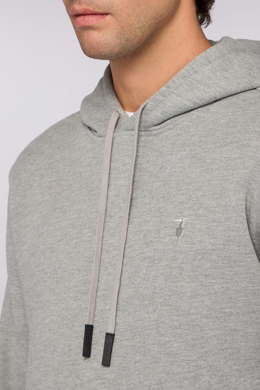 Felpa con cappuccio in jersey con ricamo 3|d3f7f8bcd2b1650e55b8237389822d645e5247d06a1b360eaa6b1df527da549d