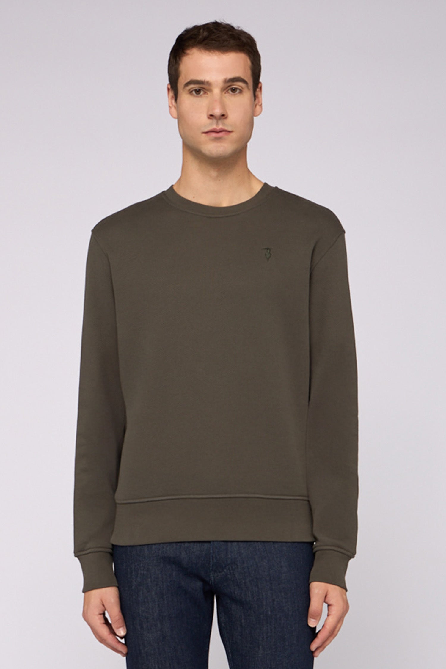 Felpa girocollo in jersey con ricamo 1|886bd4487612f9a47f25eb6834db96d6921e90962c4bd72d565b1b4b3616ec12