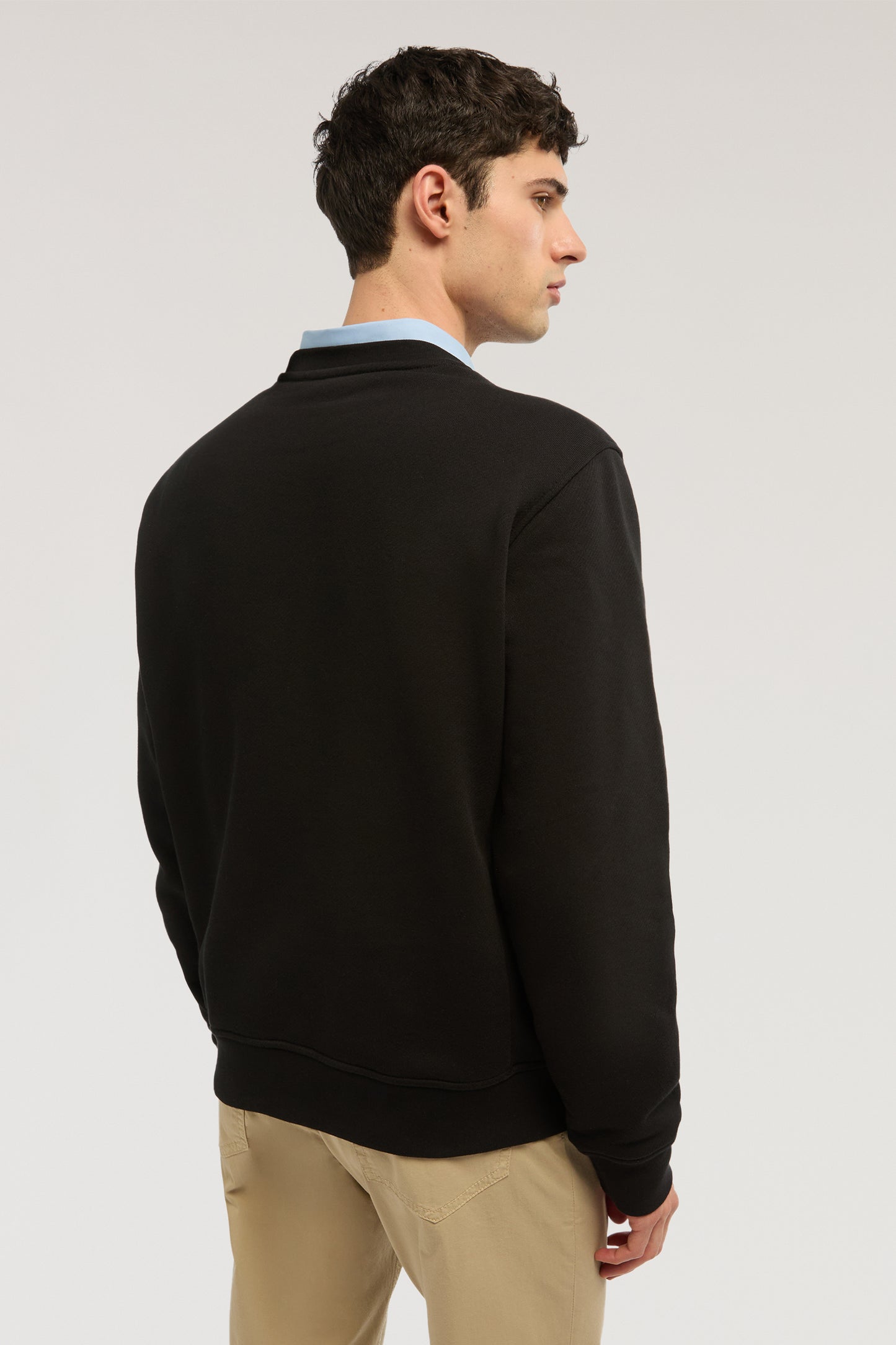 Felpa girocollo in jersey con ricamo 3|c85f18f7bc23b47eace7549e80166408d9bdc3dc2b654732b5ae417d5c71969e