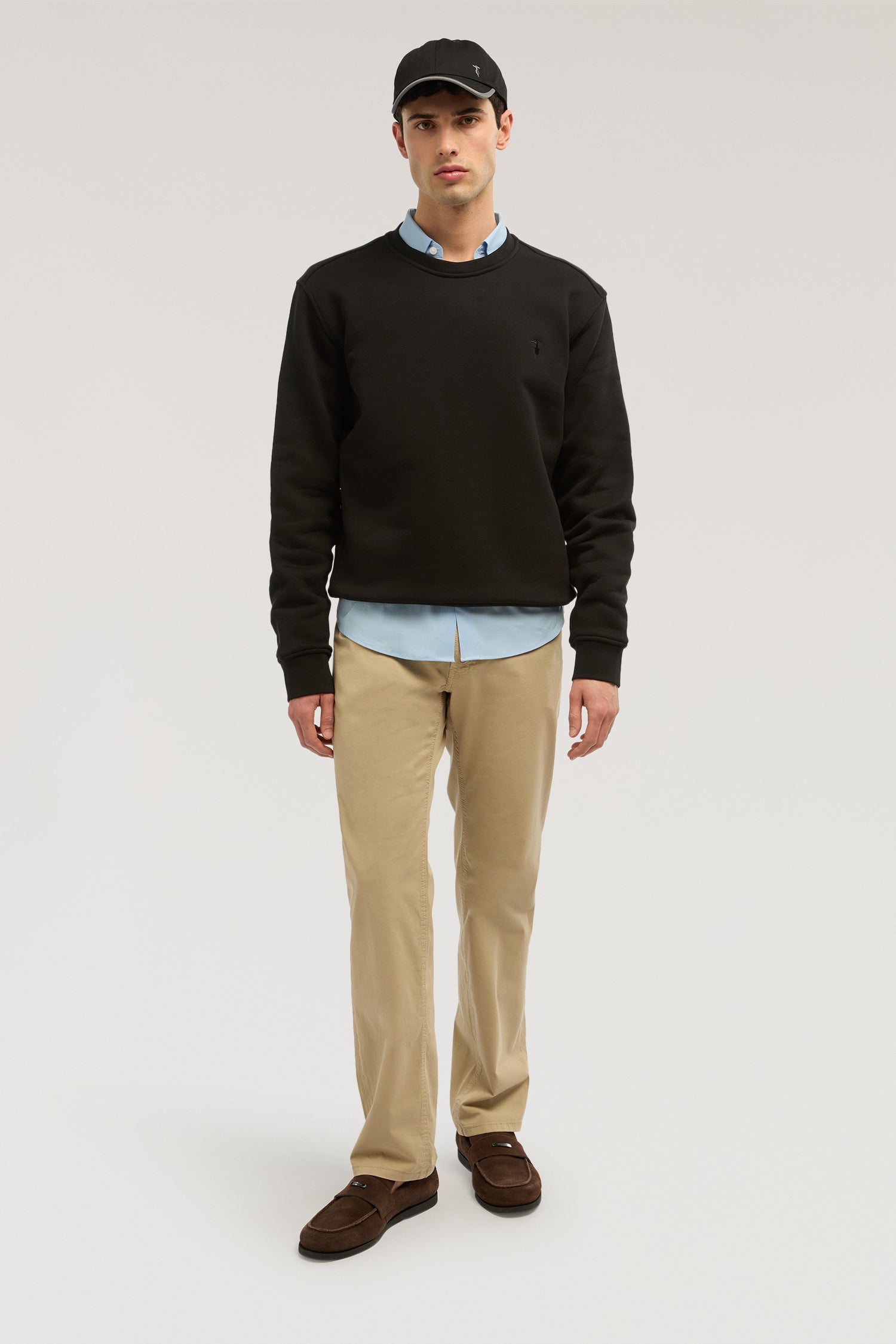 Felpa girocollo in jersey con ricamo 4|29988a326807e3447597ba105d18feb5c4bfdcb257259f0027fce4d8c6a6b999