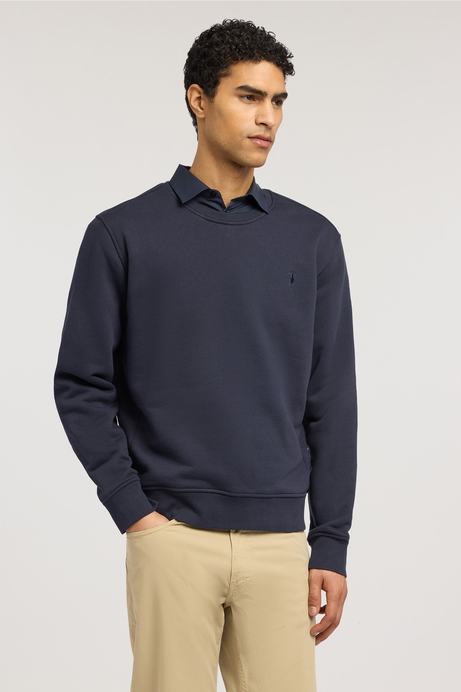 Felpa girocollo in jersey con ricamo 1|24bf1419084caa9a33aee753d09140a71138392d771f83e28f8ef39c53c7118e