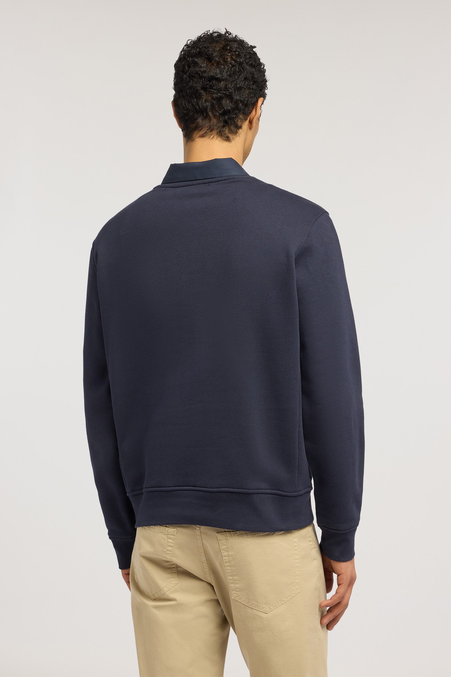 Felpa girocollo in jersey con ricamo 2|23f0147bc40879e711780ffb8a10e32bce243df5378c7acd5118d3a426adff3a