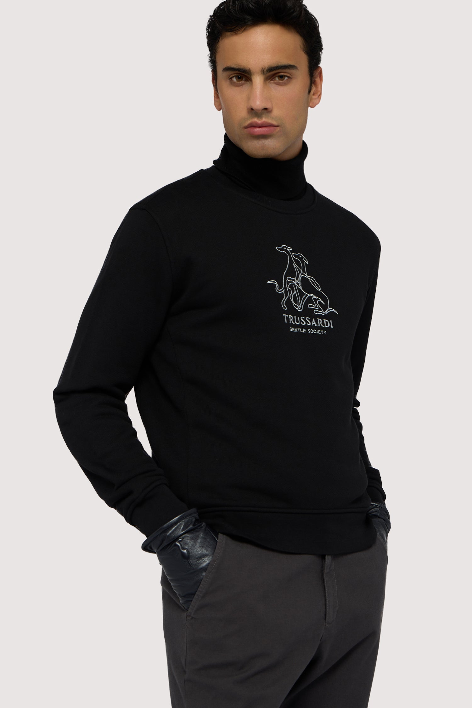 Felpa girocollo in jersey con ricamo 5|a00288f8c23f81cd662695571b68afd5bc9dcaa76a6ae4d5b2c9af41fd753970