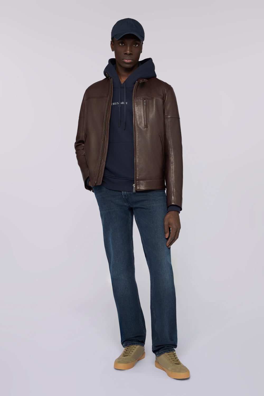 Felpa con cappuccio in jersey diagonale 4|126cea31a1dab7ecd654f91e9cf93e872ef91810abbff5dc1bde65db9340eed8