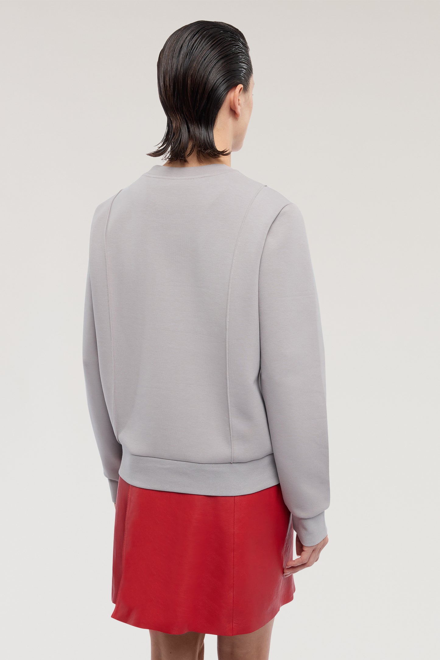 Felpa girocollo in scuba 2|8a276069e2fb81f5972427e903580f9a12452ed5748cab82c164c45beeca2243