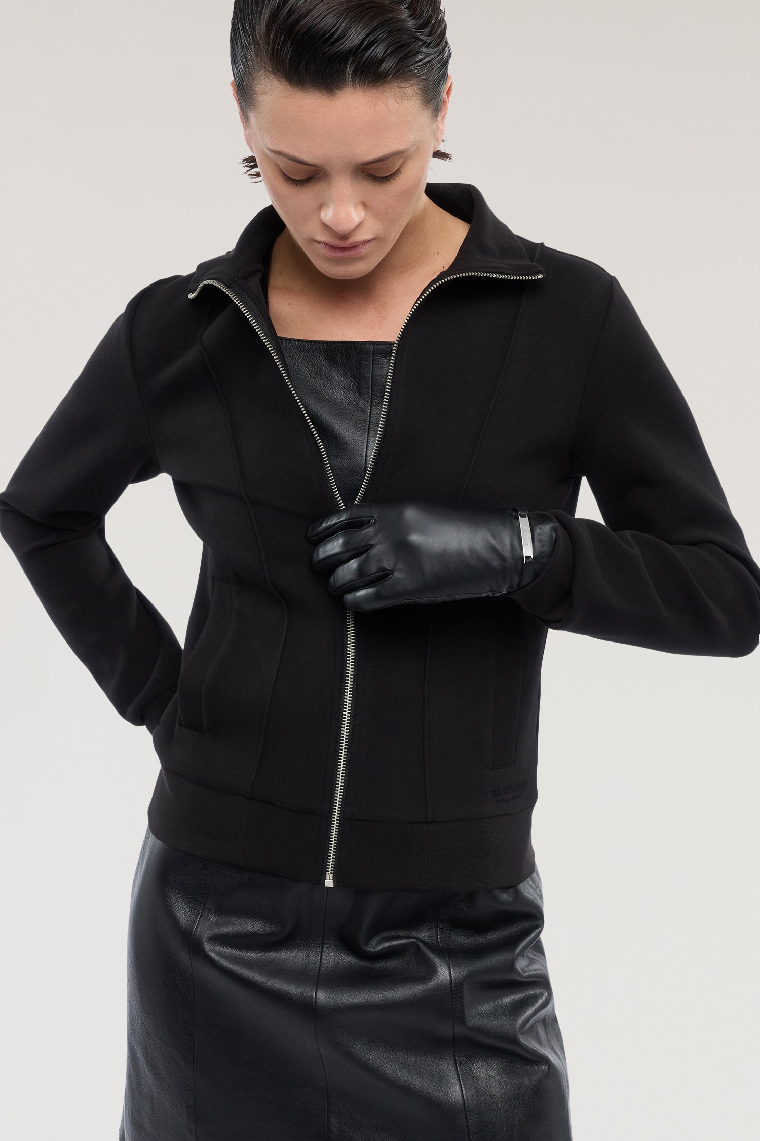 Felpa con zip in scuba 1|01b5541530c1b328bfad0dd617b85f4233aed9d6cf892b20e9e933866db73fa9