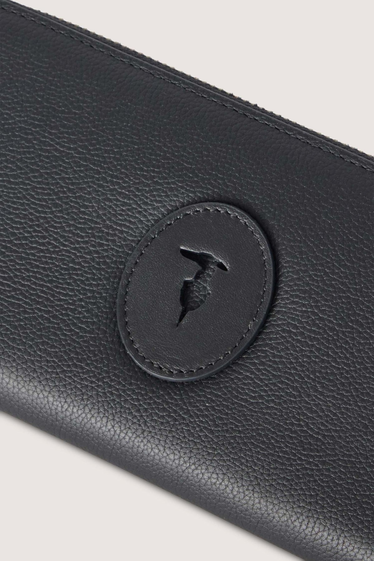 Portafoglio Society zip around in pelle martellata 2|fea1555e914ae211a5c4e0cd2ce78714e394ddd07b790f3a05127d7ed26515ce